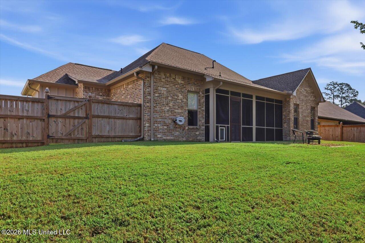 445 Brazos Drive Property Photo 35