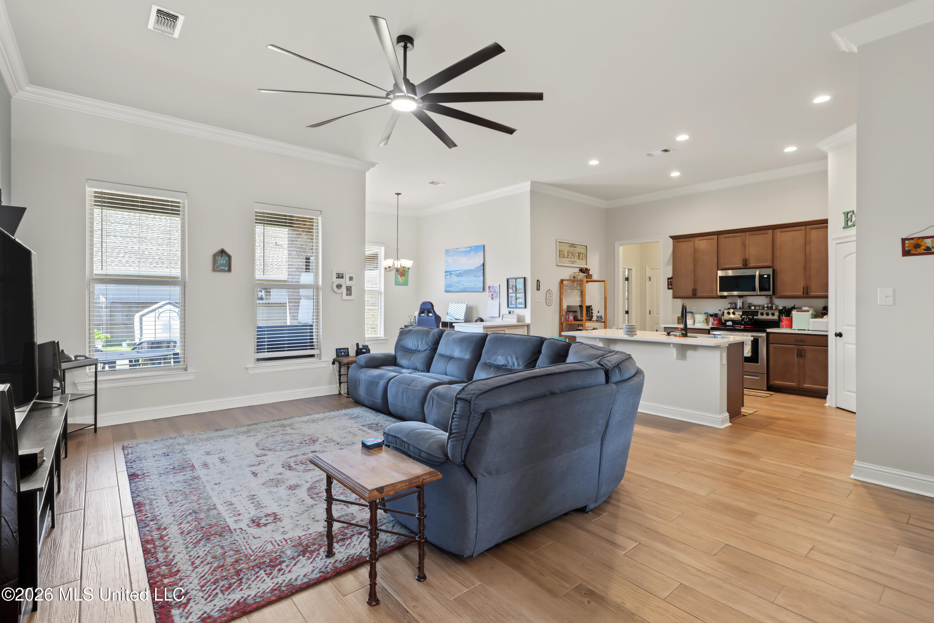 18245 Commission Road Property Photo 4