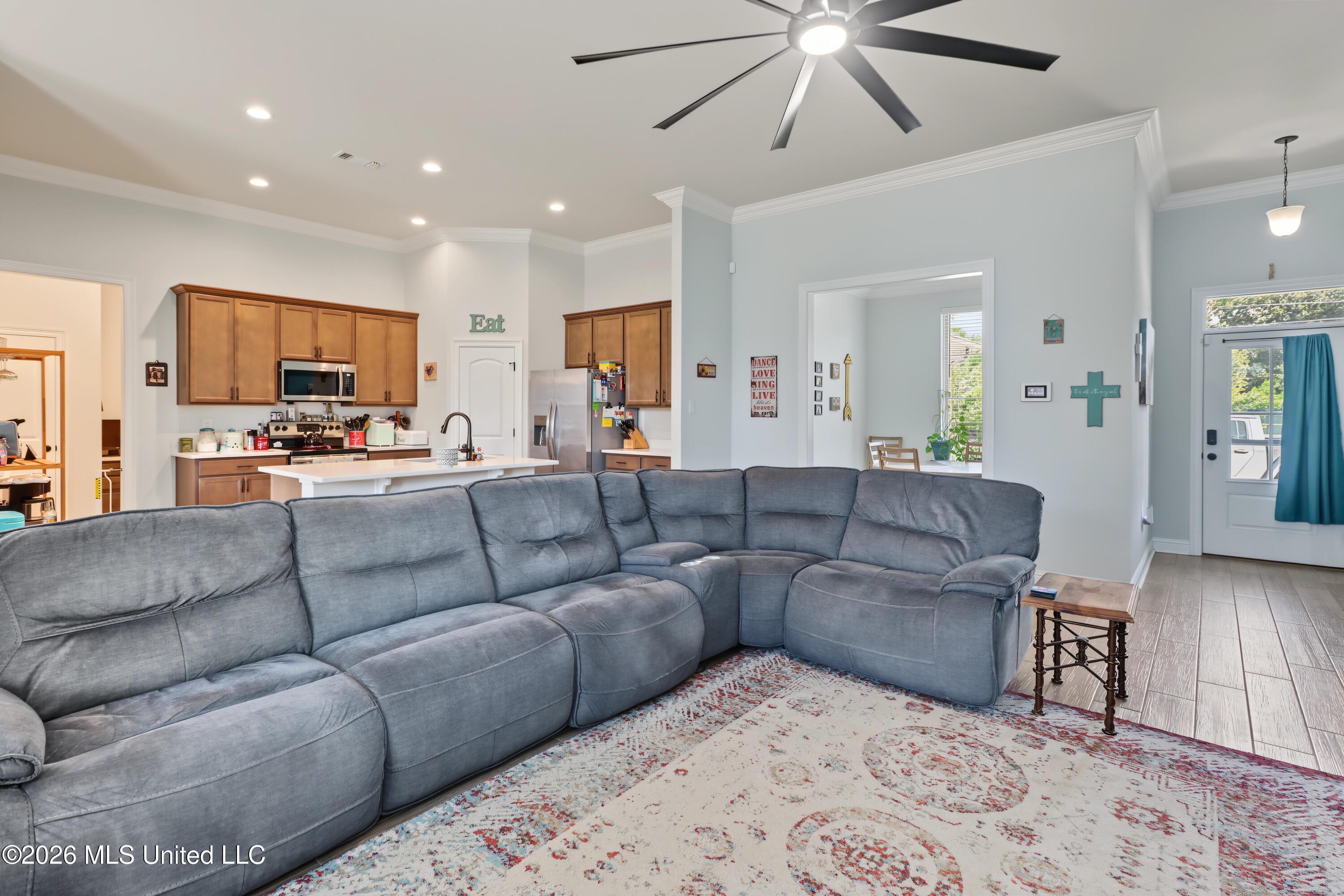 18245 Commission Road Property Photo 6