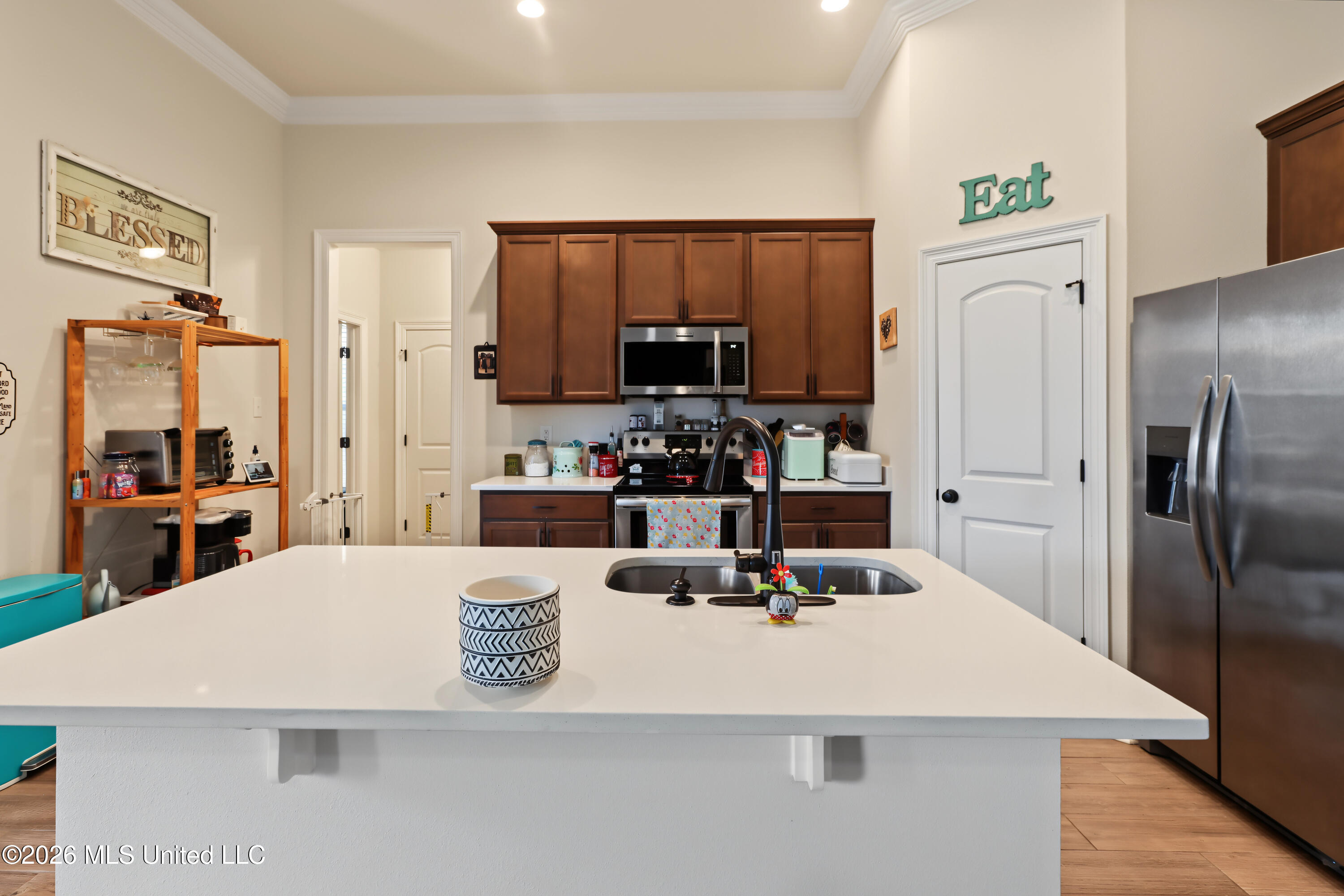 18245 Commission Road Property Photo 7