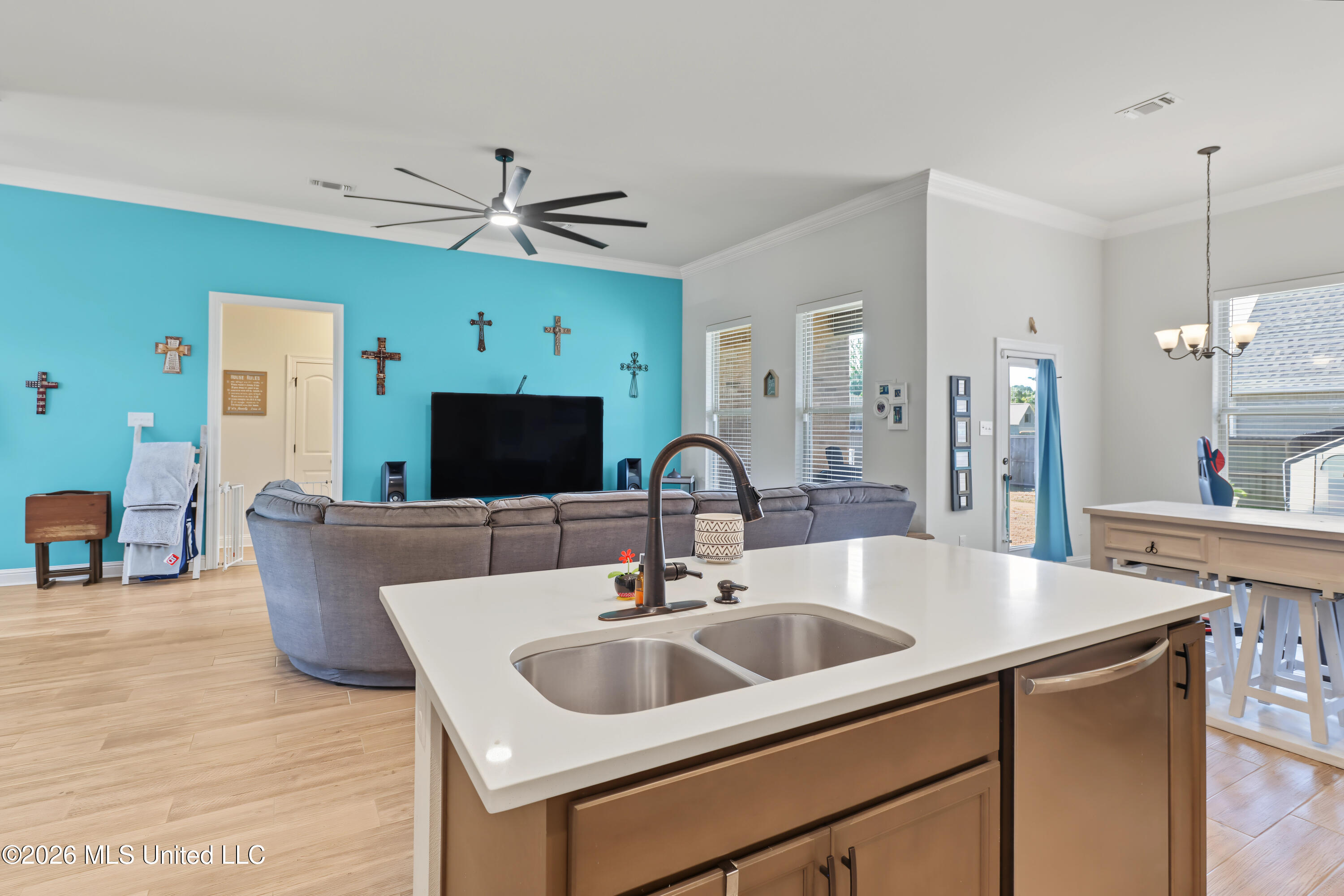 18245 Commission Road Property Photo 9