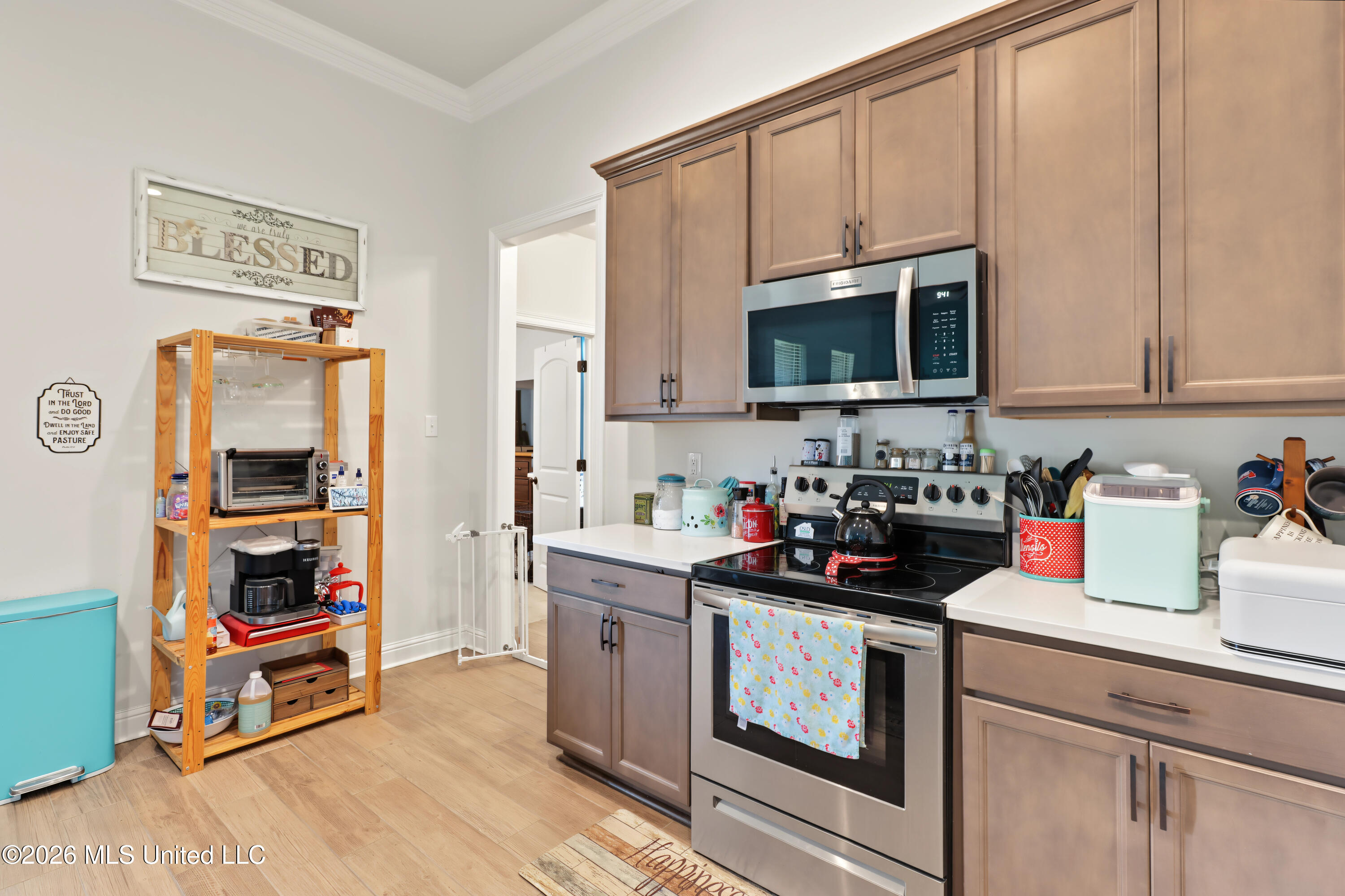 18245 Commission Road Property Photo 10