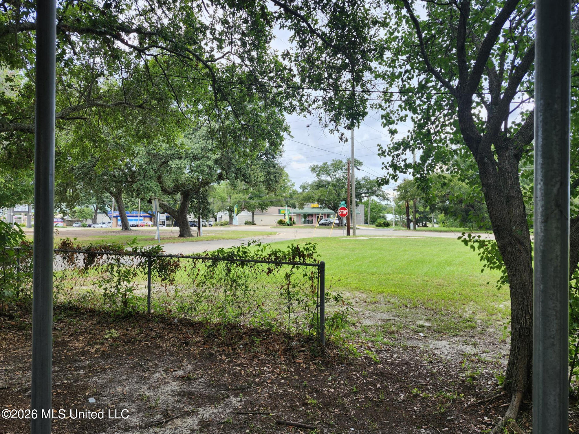 644 Oakleigh Avenue Property Photo 6