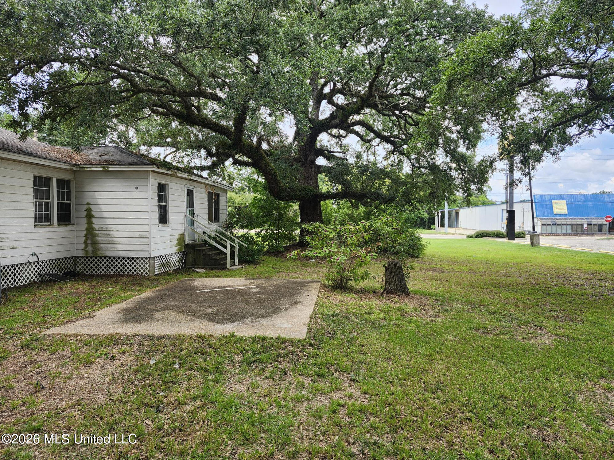 644 Oakleigh Avenue Property Photo 7