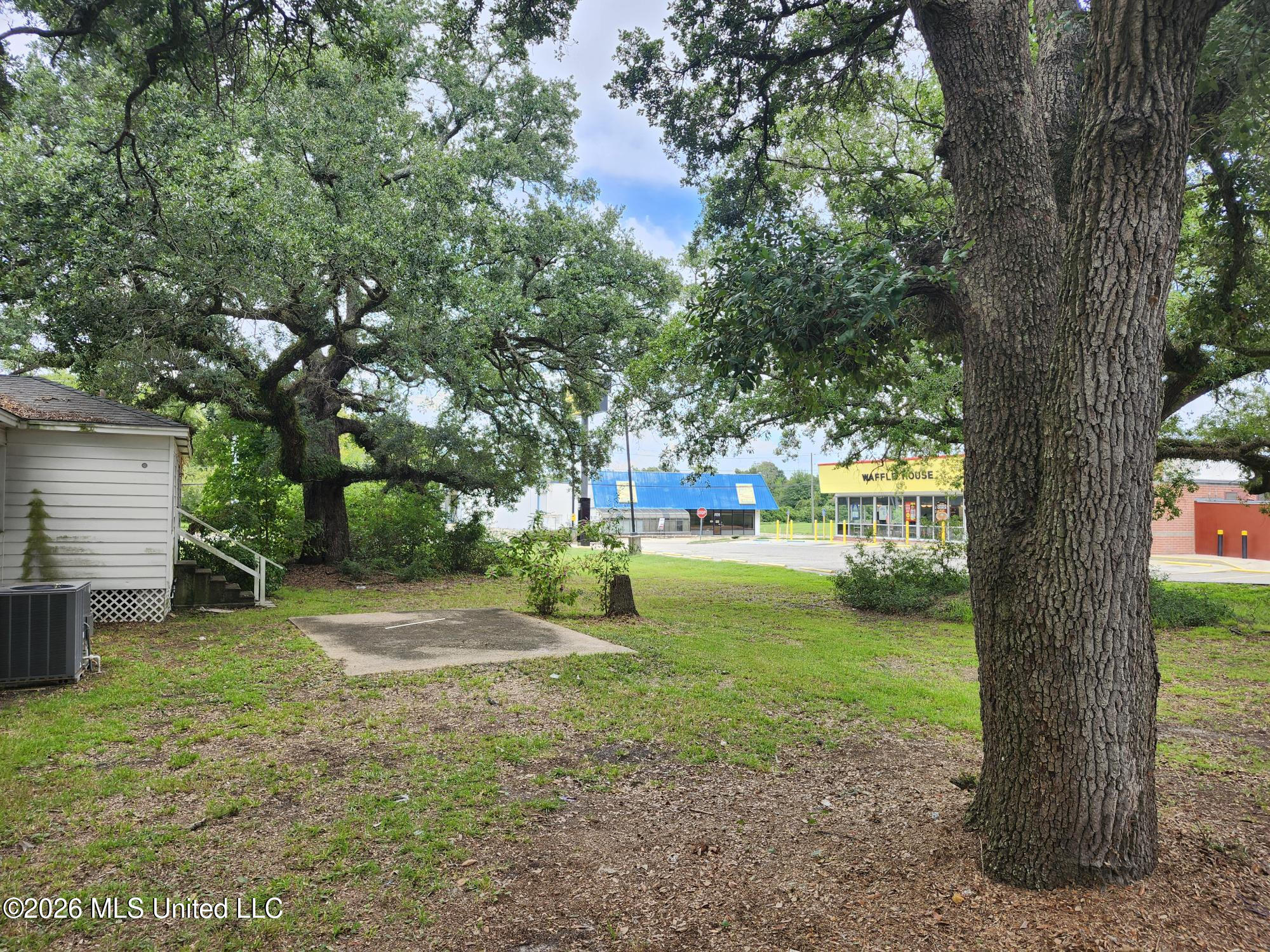644 Oakleigh Avenue Property Photo 11