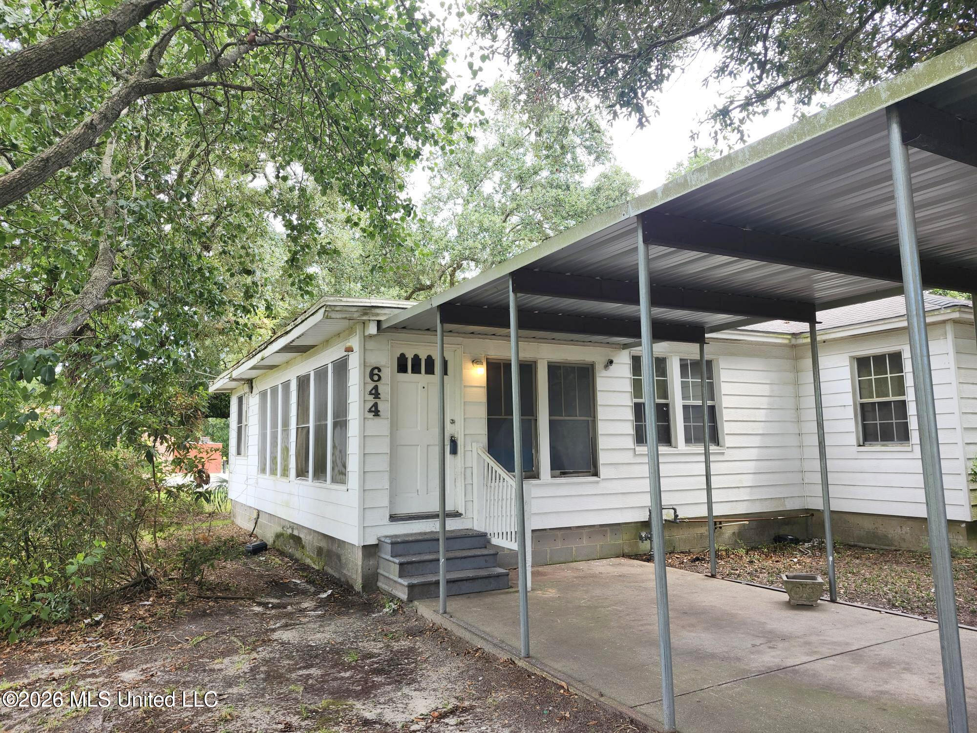 644 Oakleigh Avenue Property Photo 27