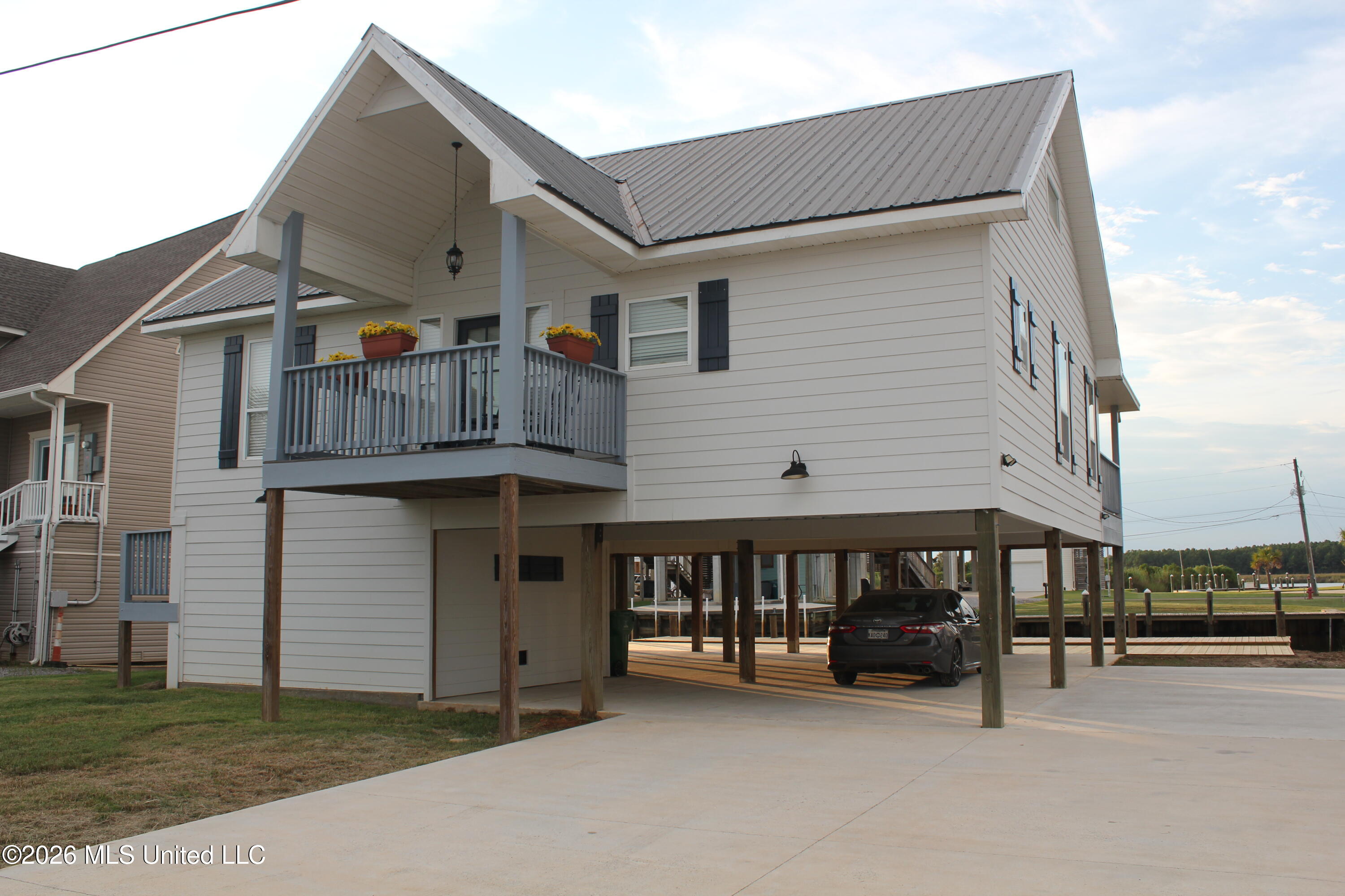 11059 Idaho Street Property Photo 2