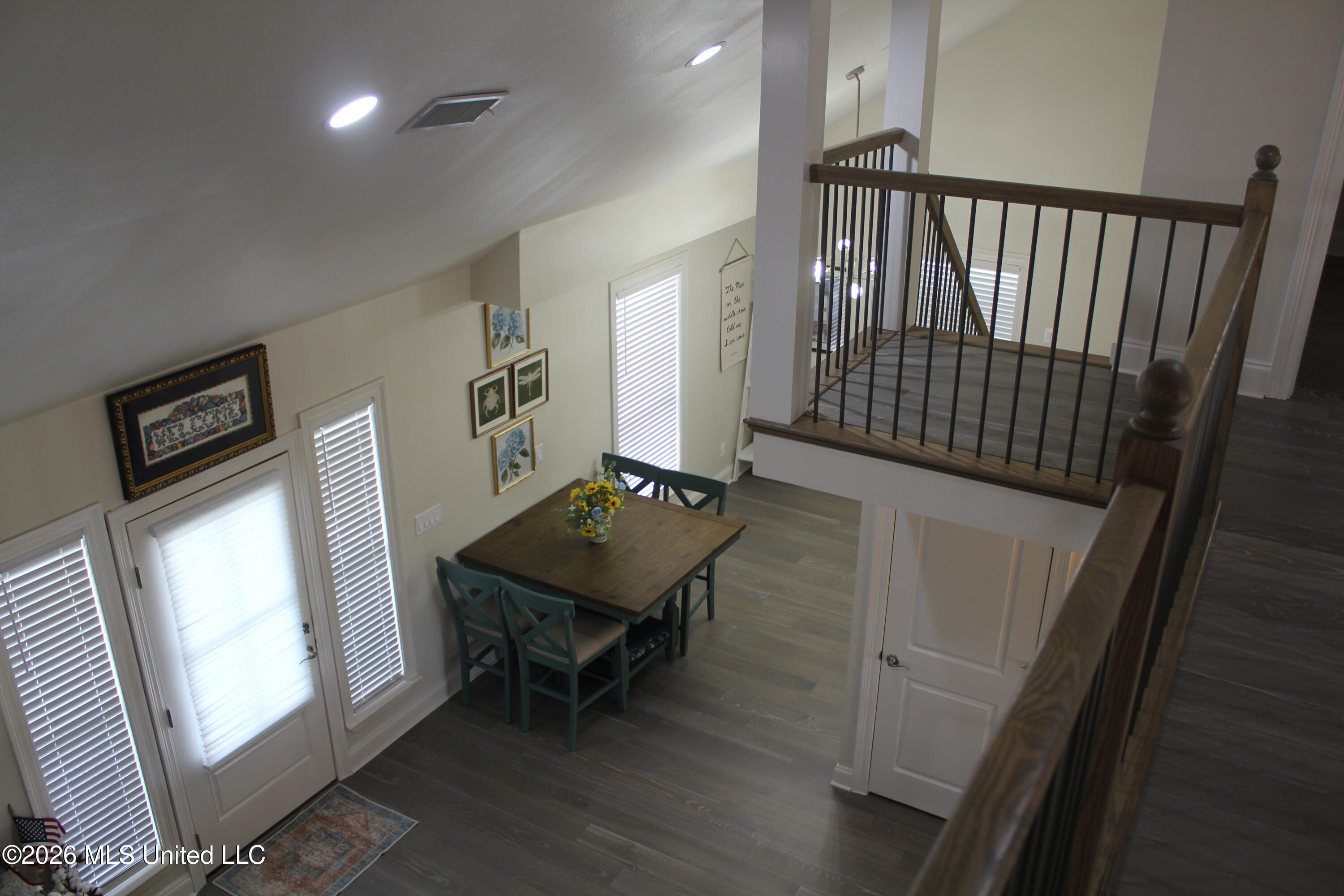 11059 Idaho Street Property Photo 14