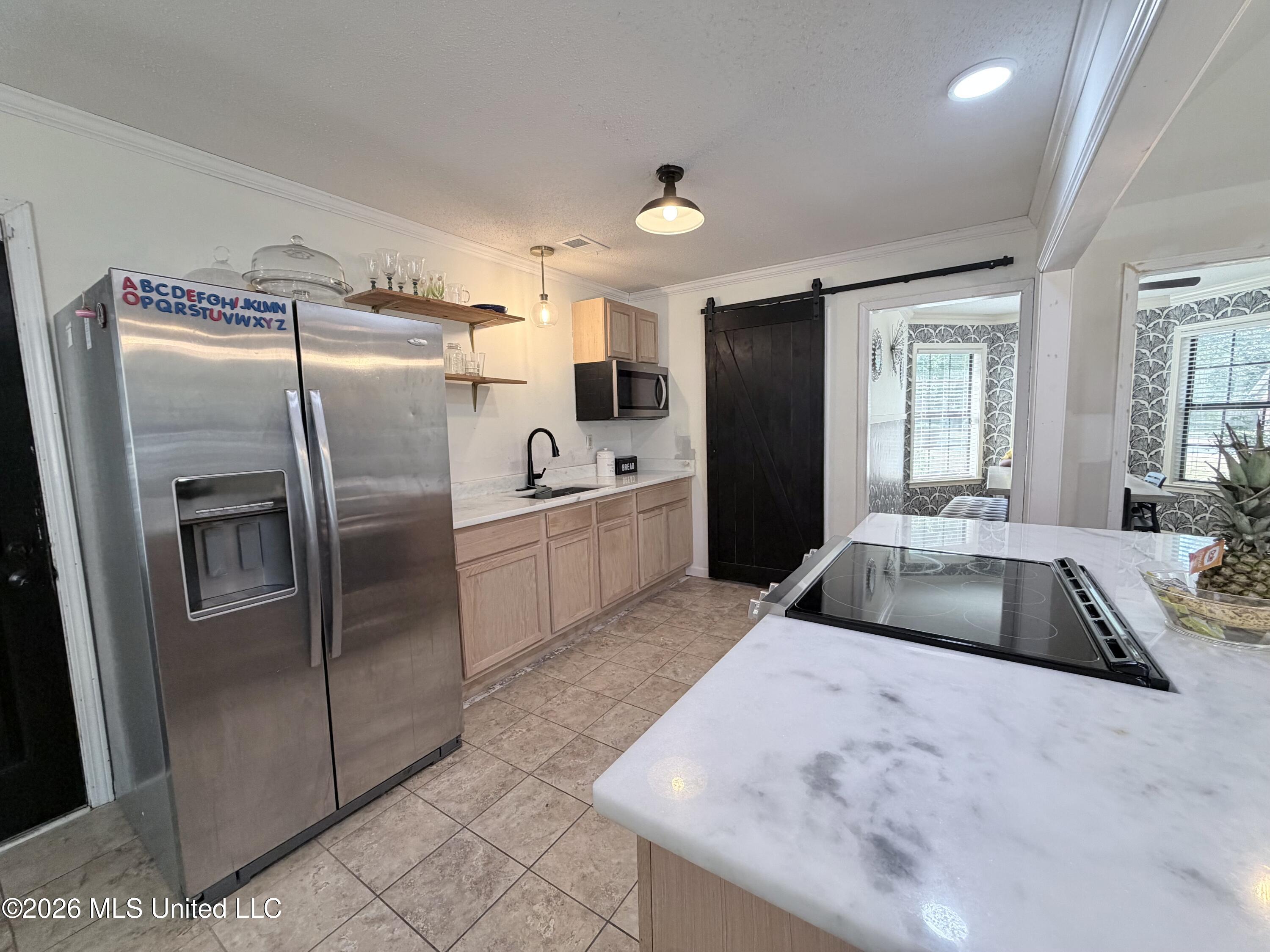 662 Eaglewood Drive Property Photo 11
