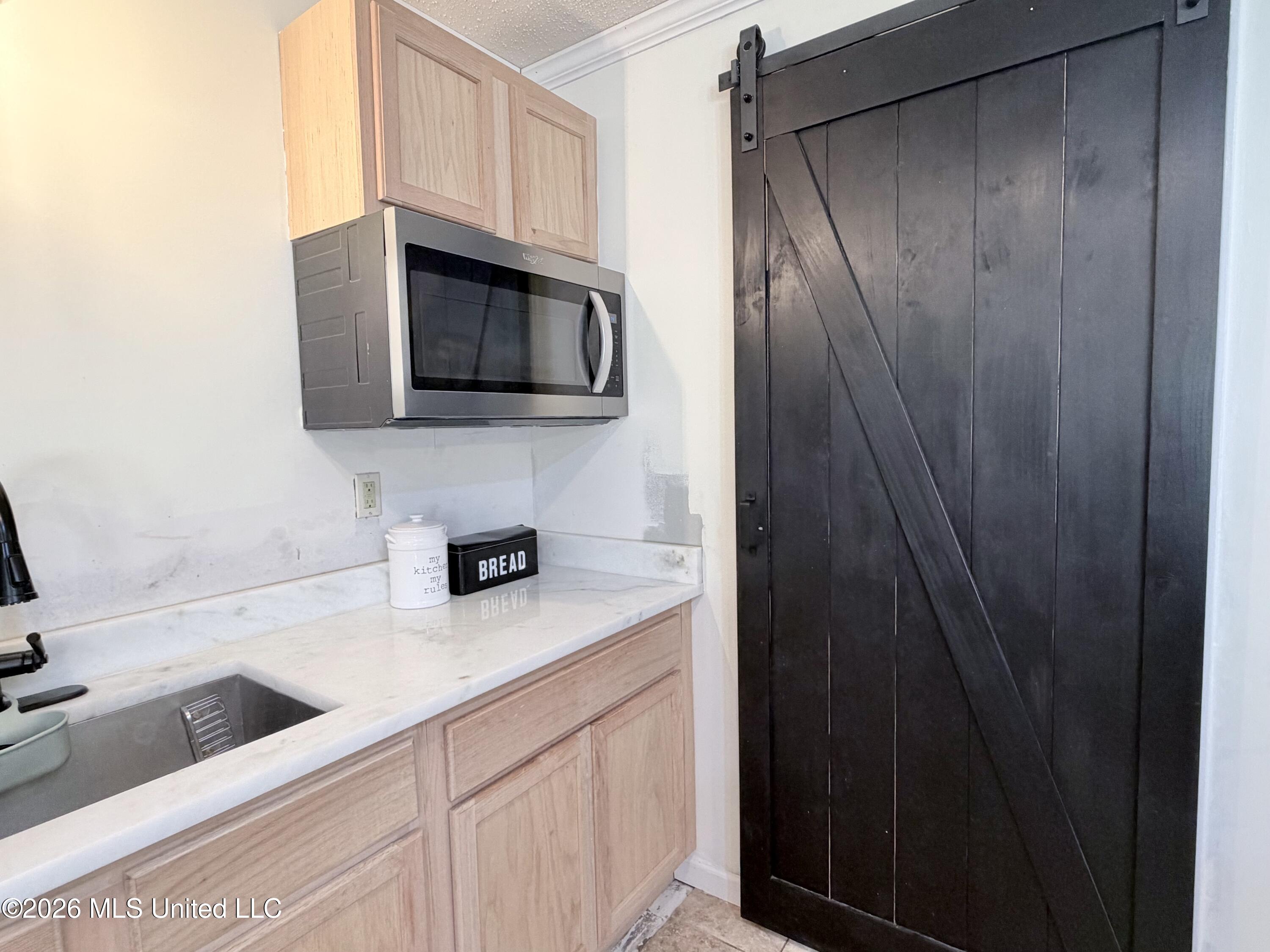 662 Eaglewood Drive Property Photo 12