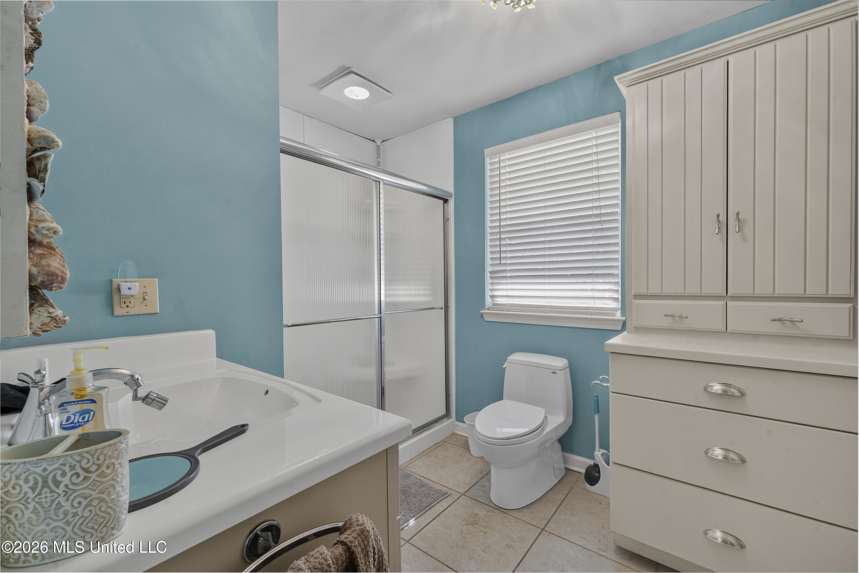 626 W Beach Boulevard Property Photo 10