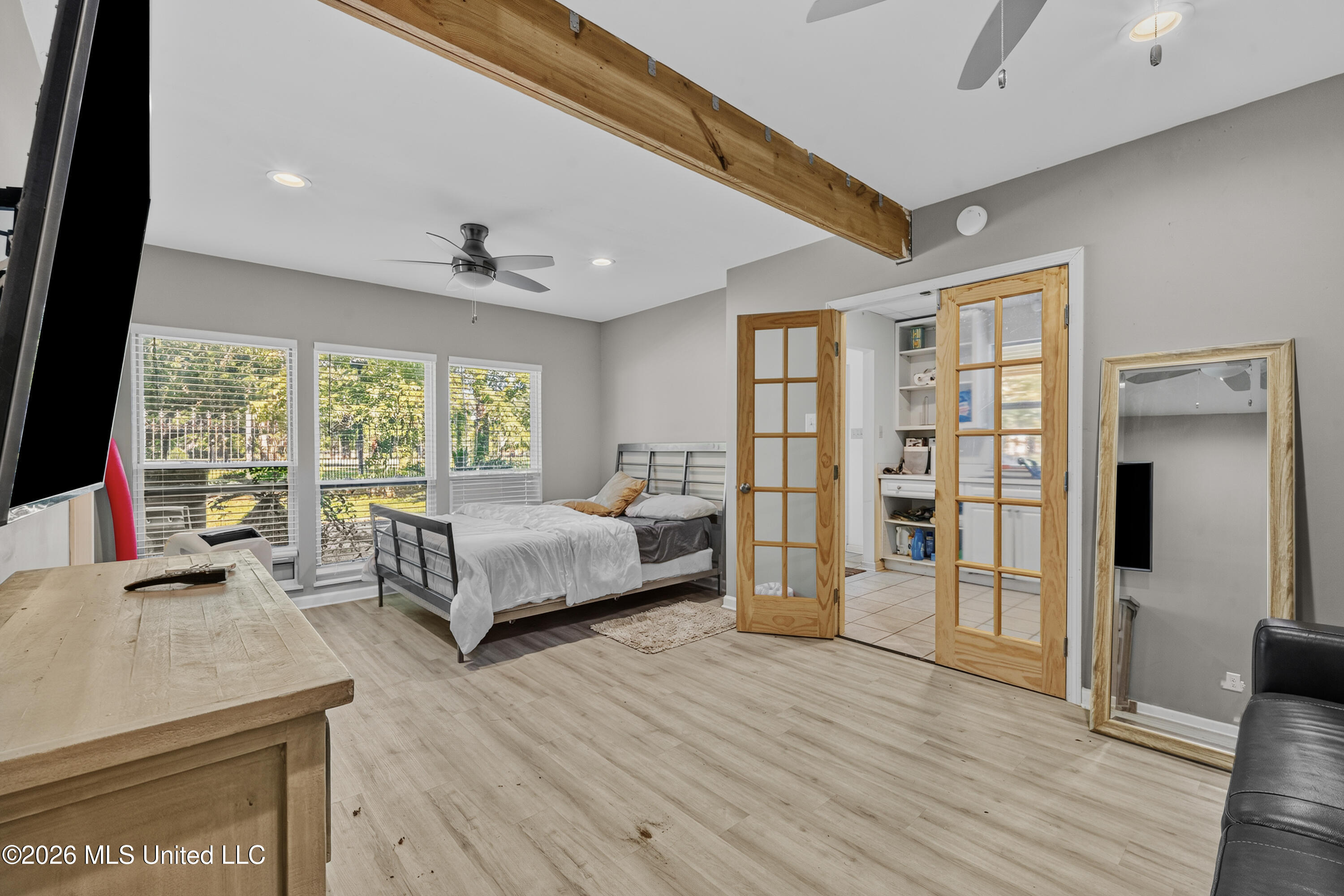 626 W Beach Boulevard Property Photo 13