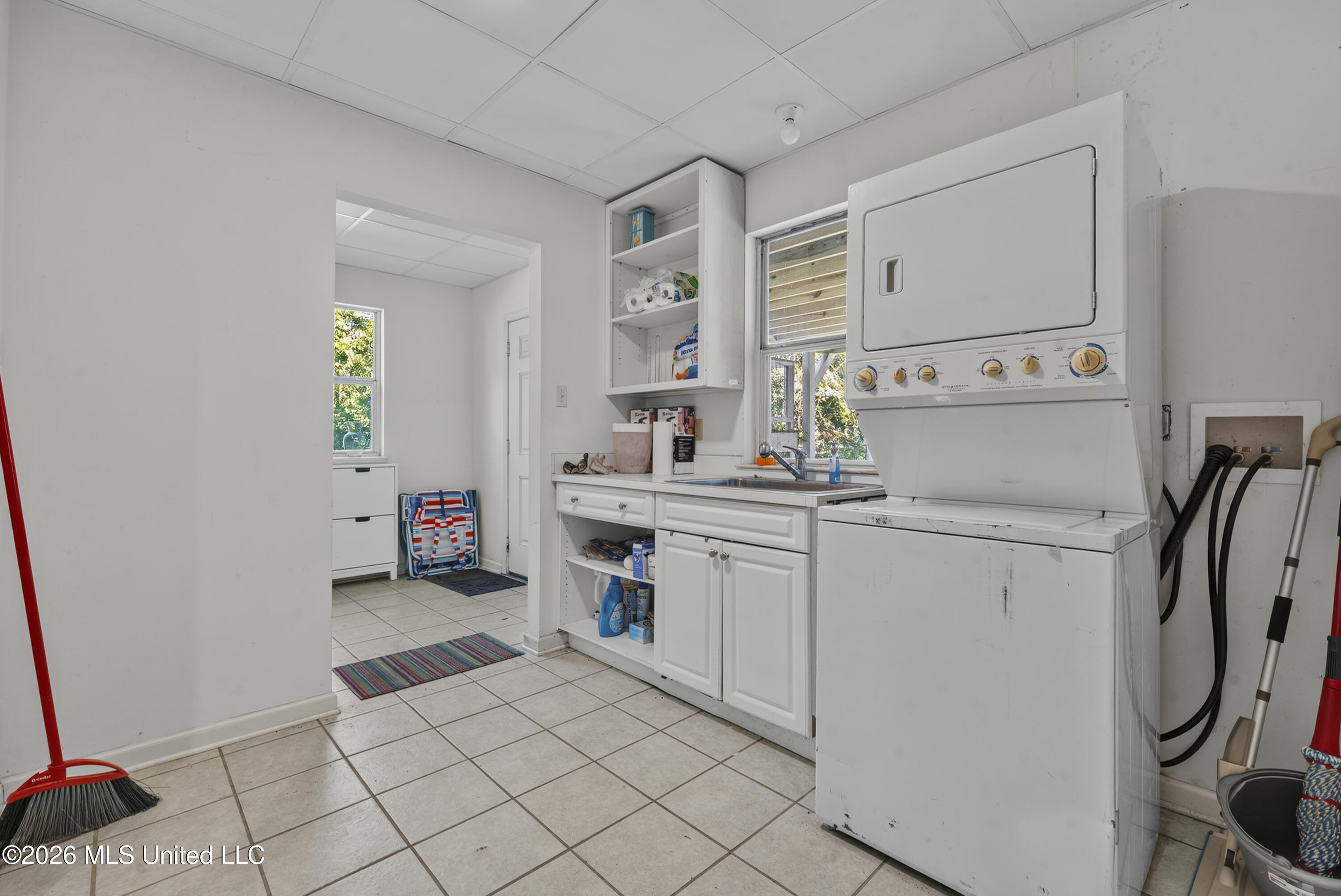 626 W Beach Boulevard Property Photo 15