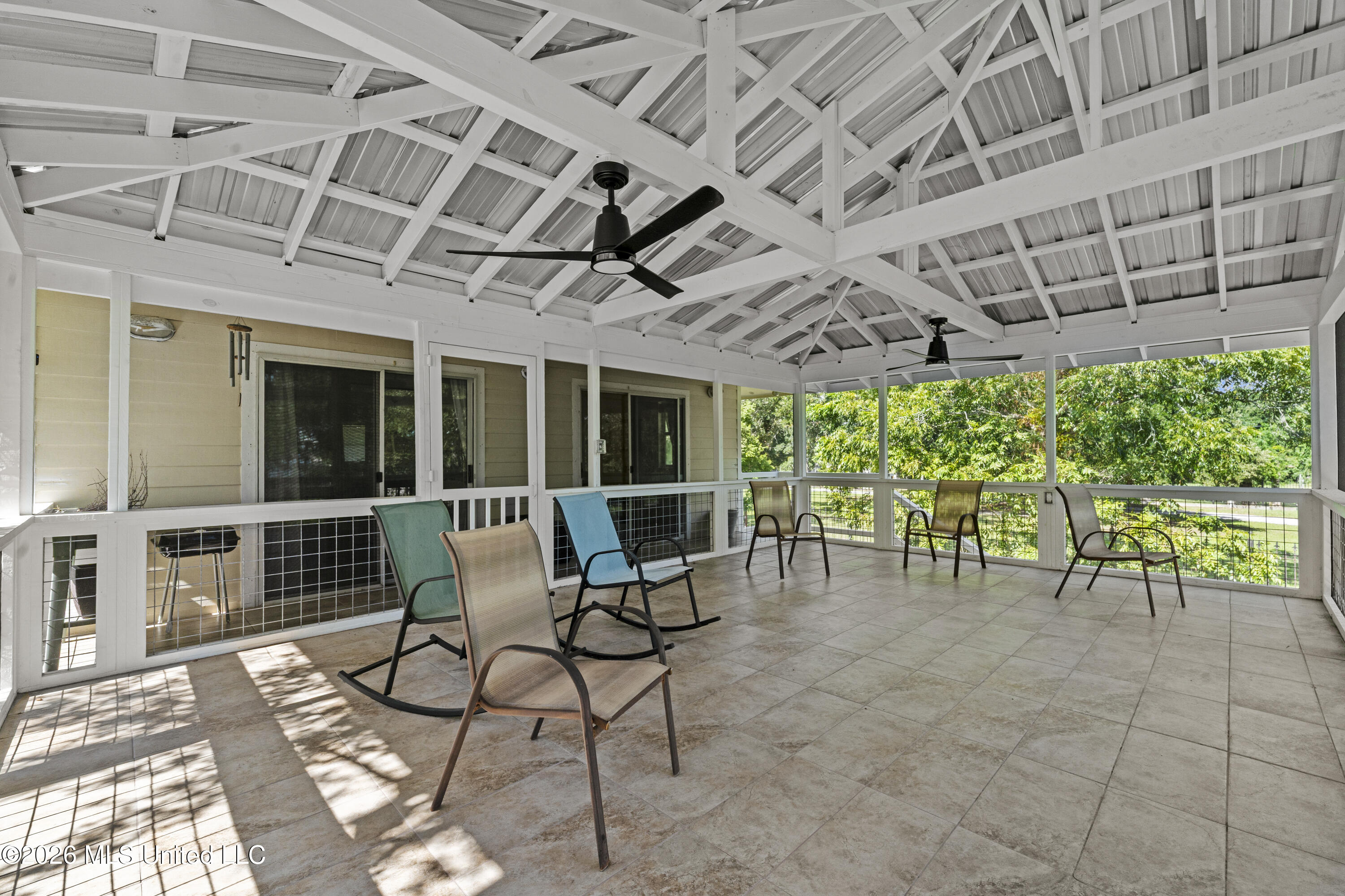 626 W Beach Boulevard Property Photo 18
