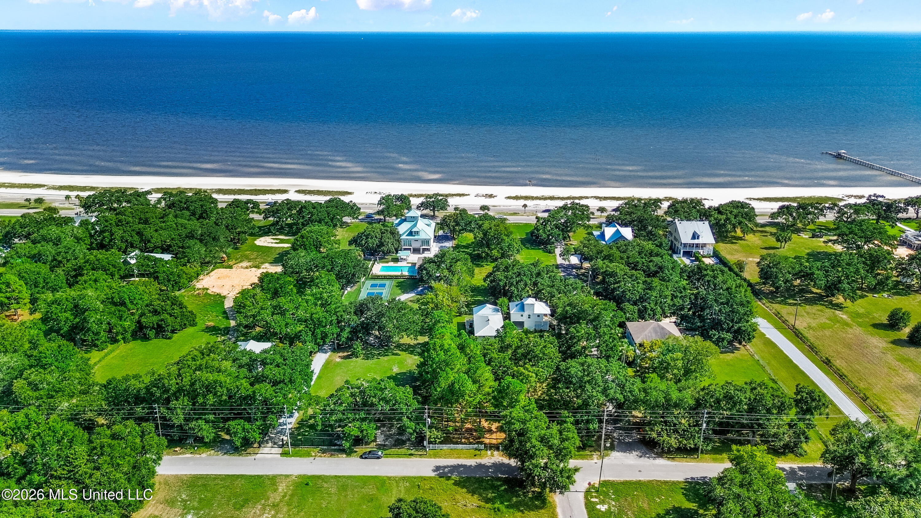 626 W Beach Boulevard Property Photo 21