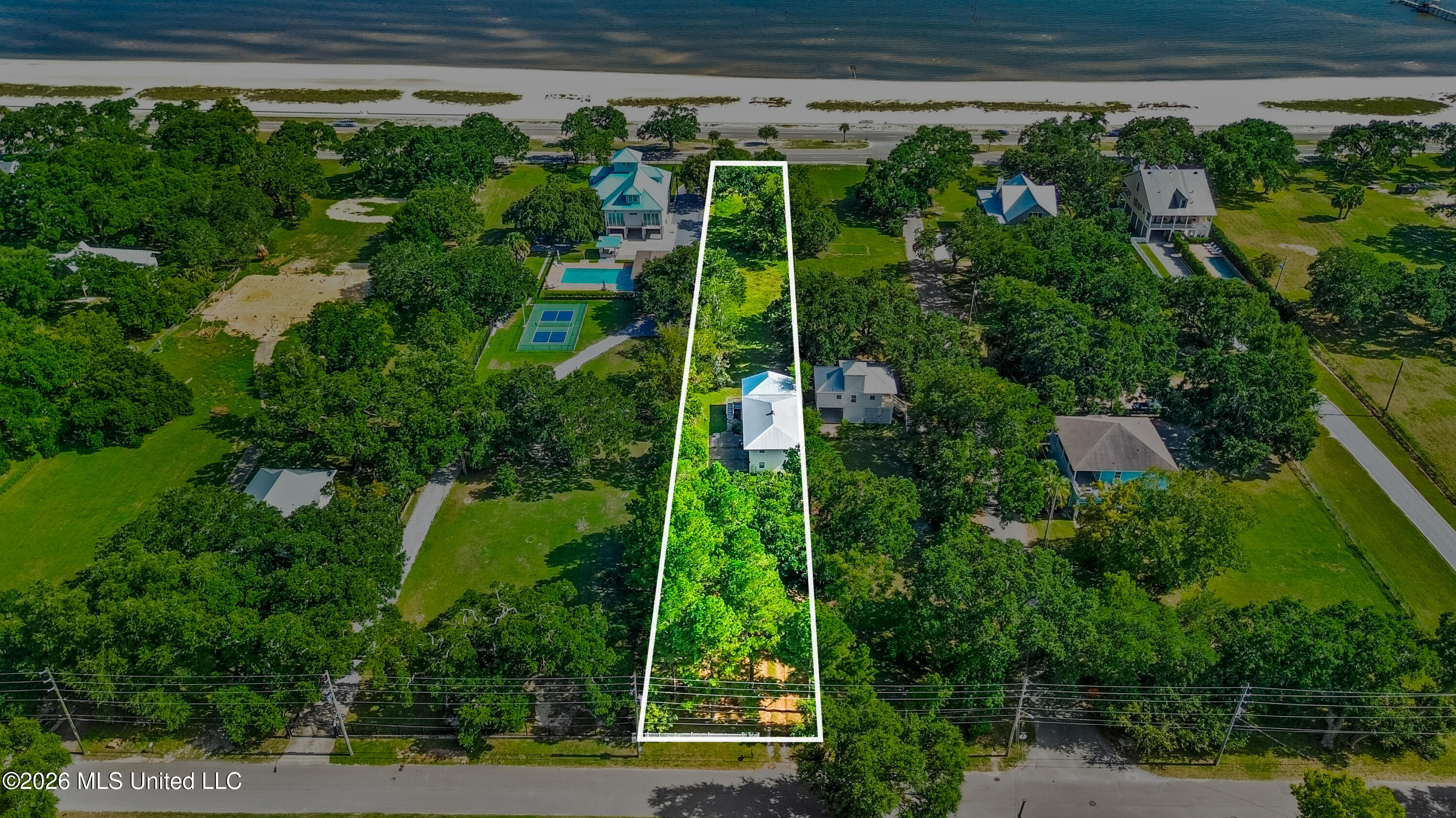 626 W Beach Boulevard Property Photo 26