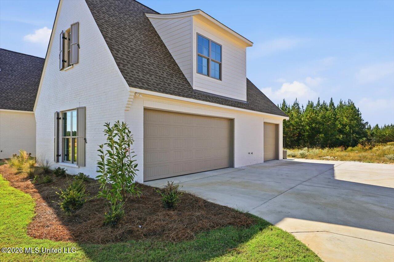 1021 Freedom Farms Crossing Property Photo 4