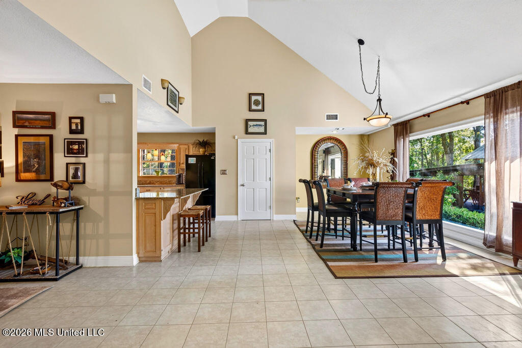 2005 Lauban Lane Property Photo 10