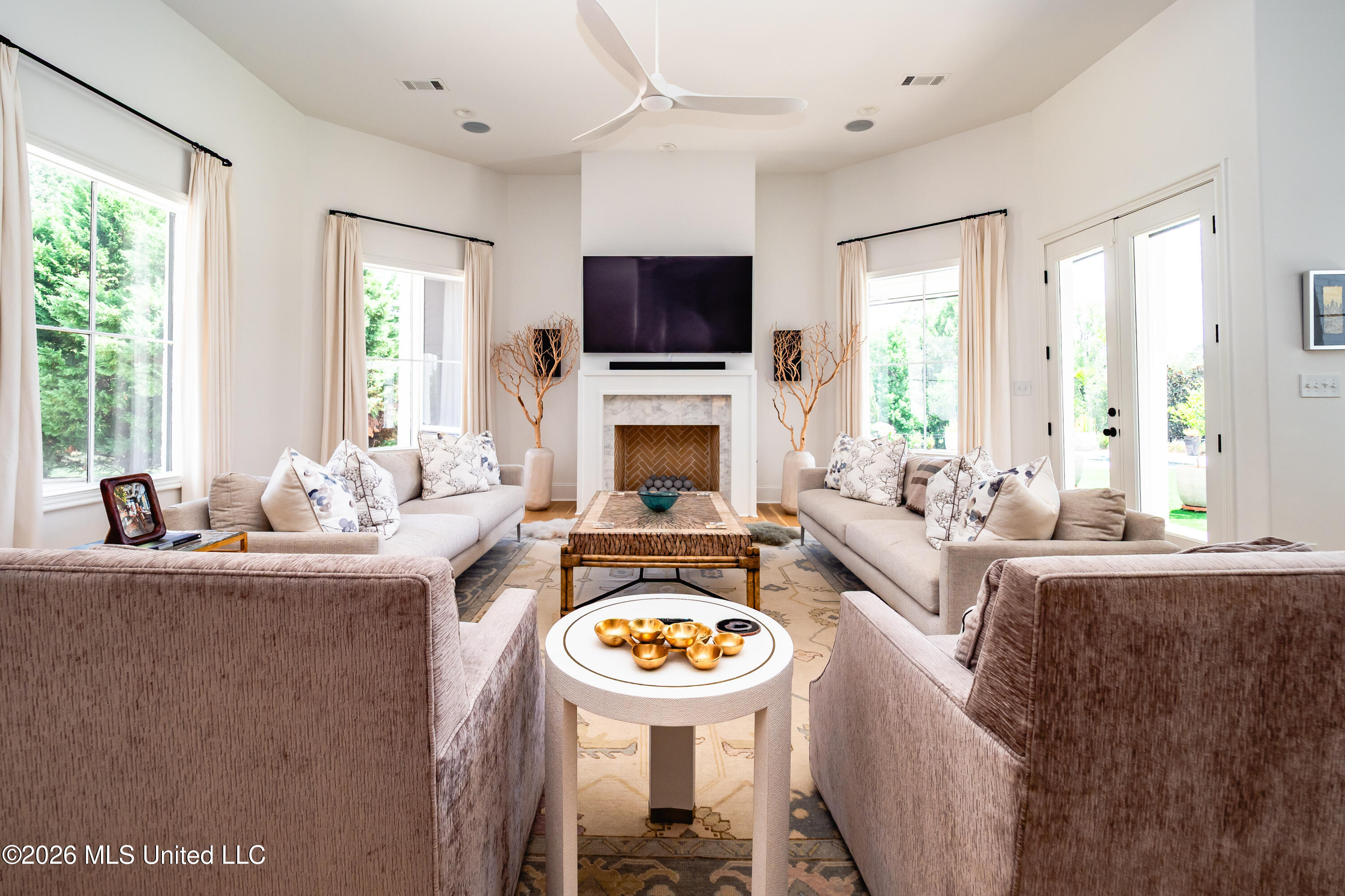 100 Bridgewater Crossing Property Photo 27