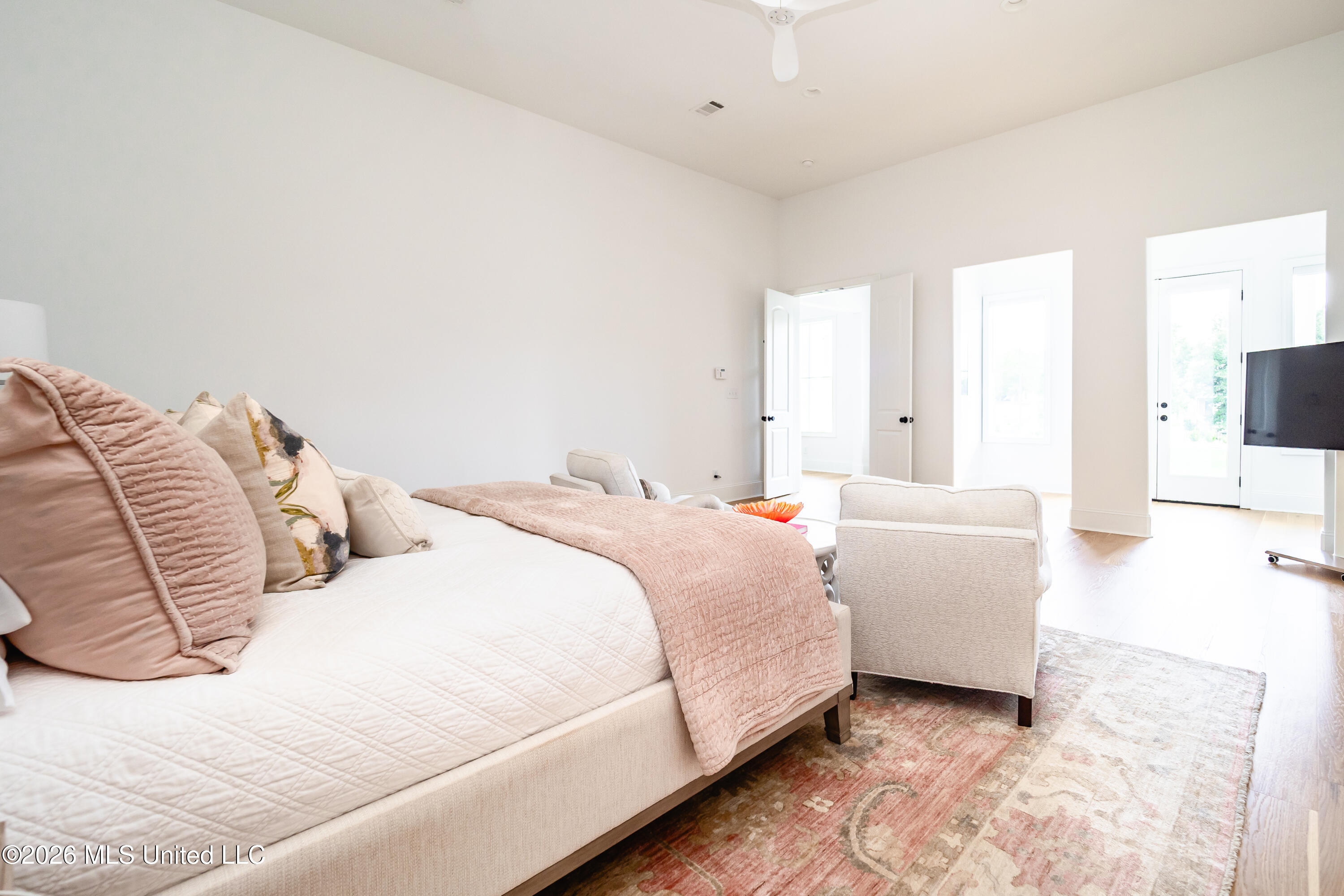100 Bridgewater Crossing Property Photo 32