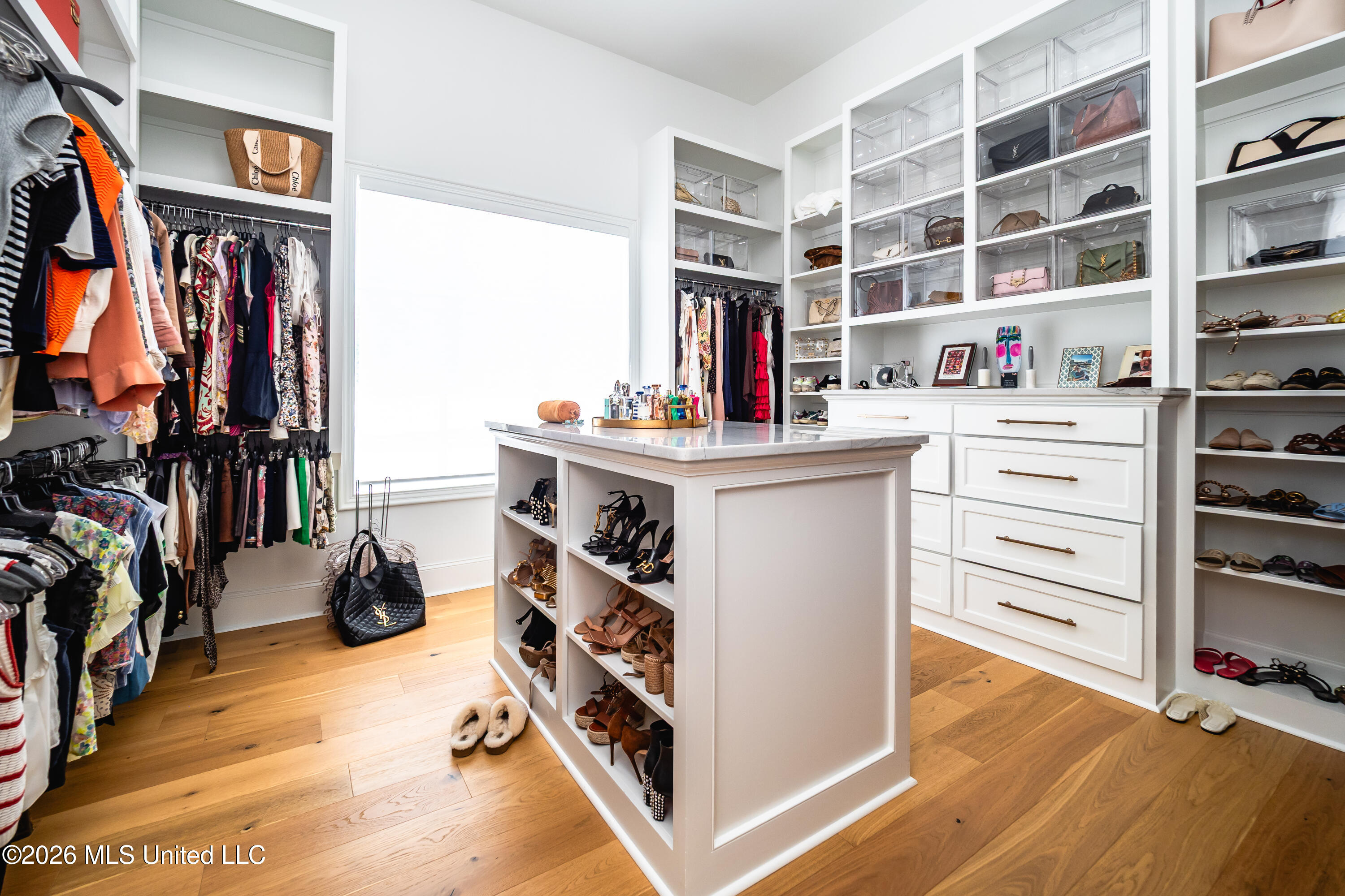 100 Bridgewater Crossing Property Photo 38