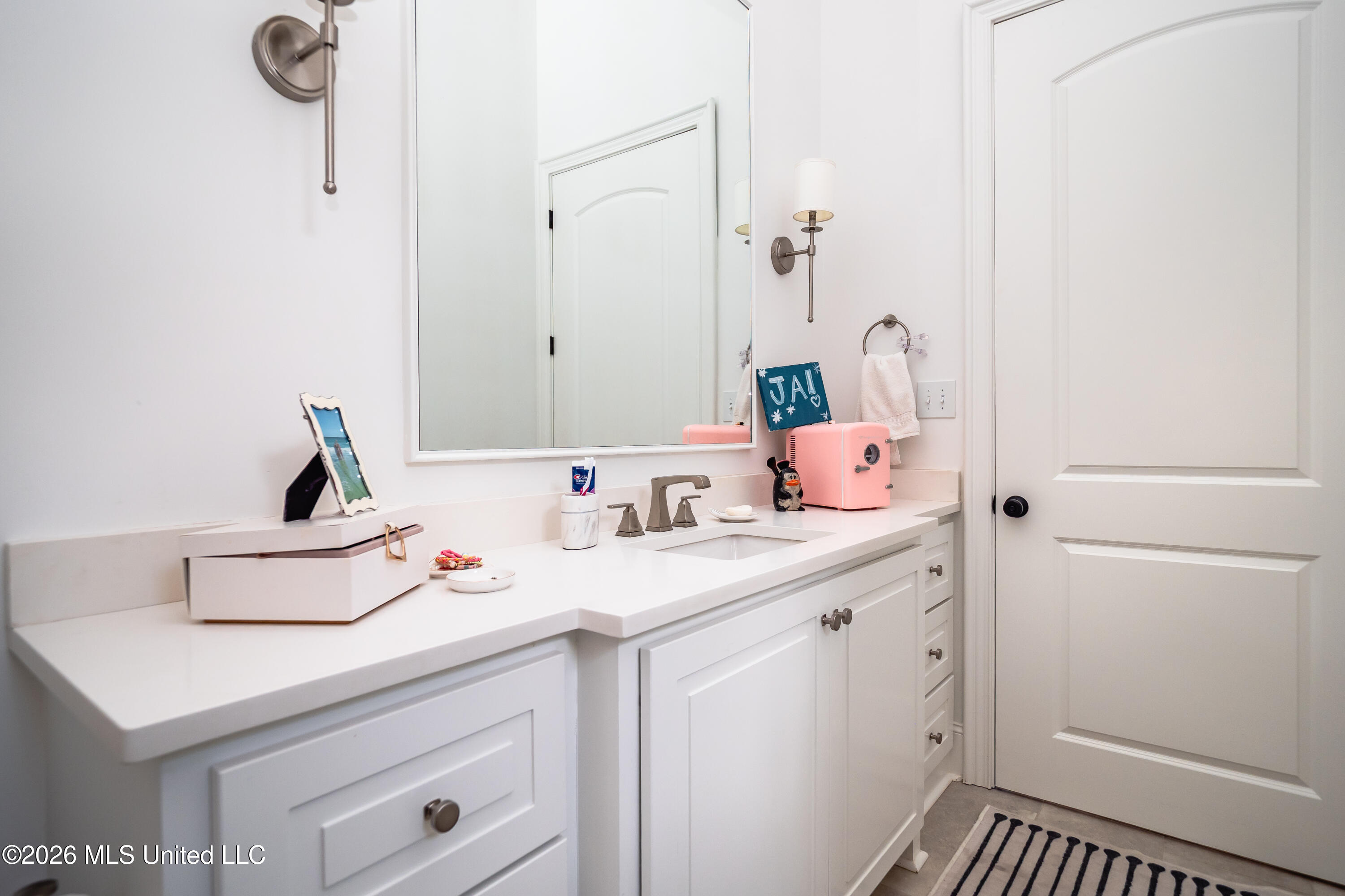 100 Bridgewater Crossing Property Photo 45