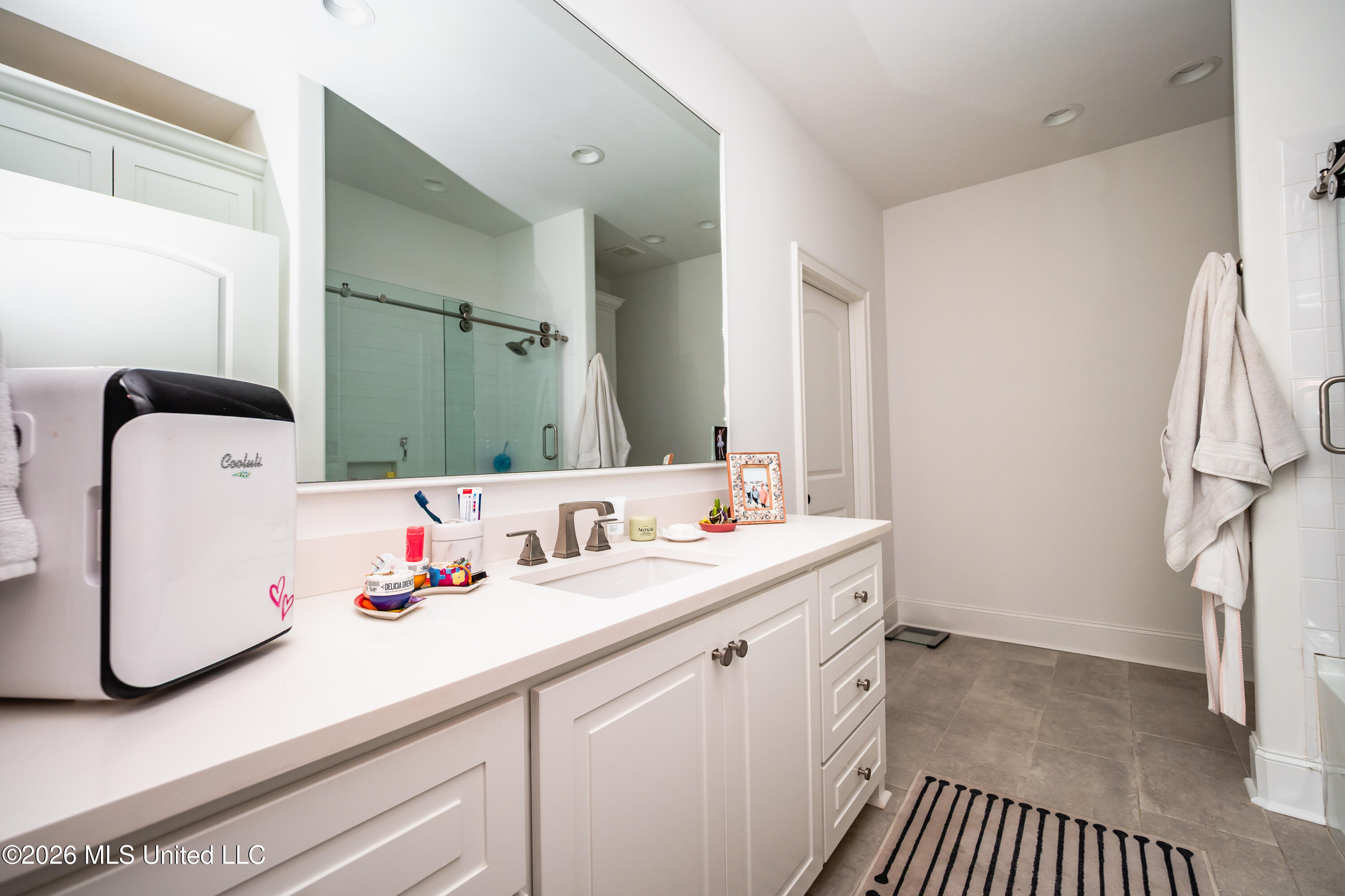 100 Bridgewater Crossing Property Photo 49