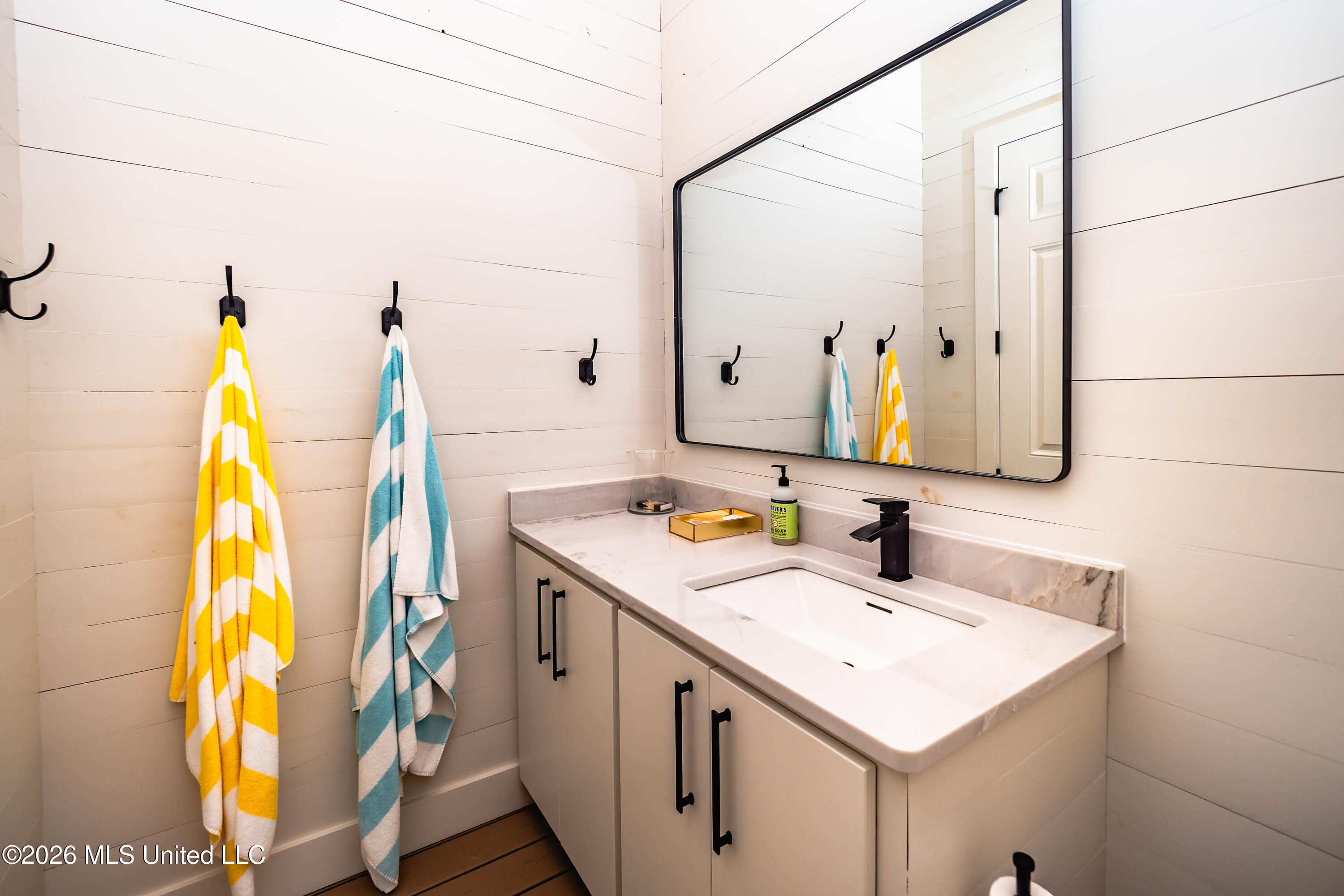 100 Bridgewater Crossing Property Photo 70