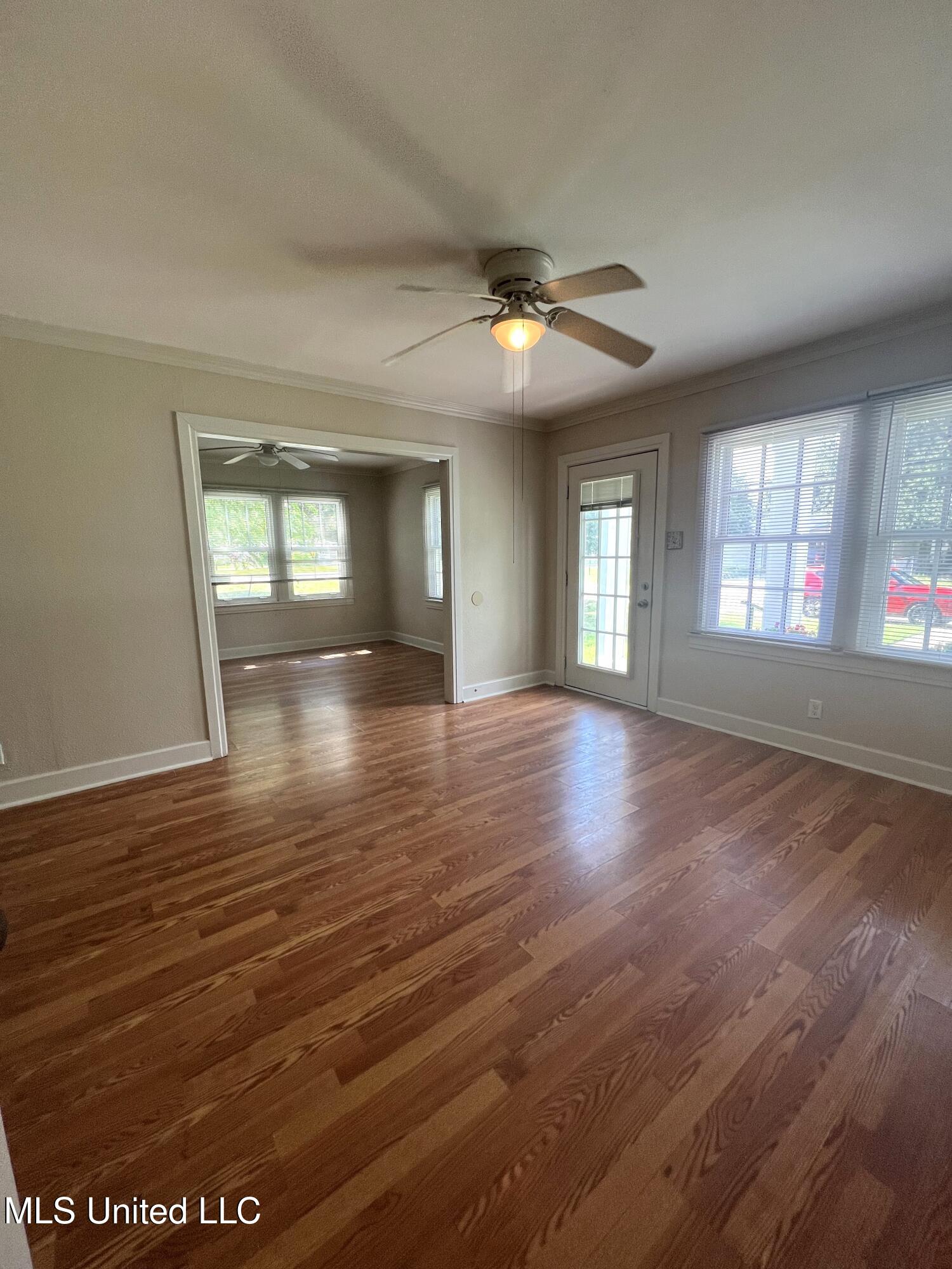 1693-r Vine Street Property Photo 3
