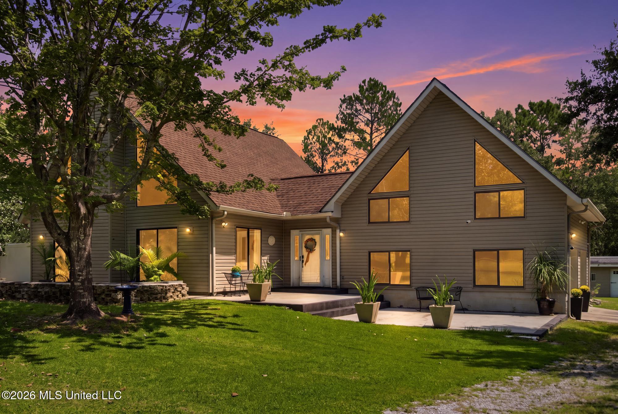 17376 Saucier Lizana Road Property Photo 1