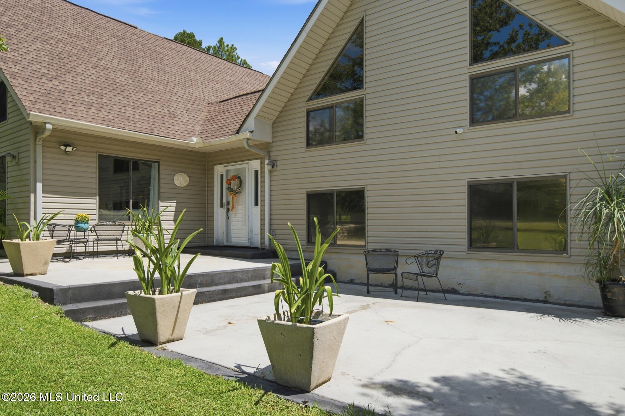 17376 Saucier Lizana Road Property Photo 4
