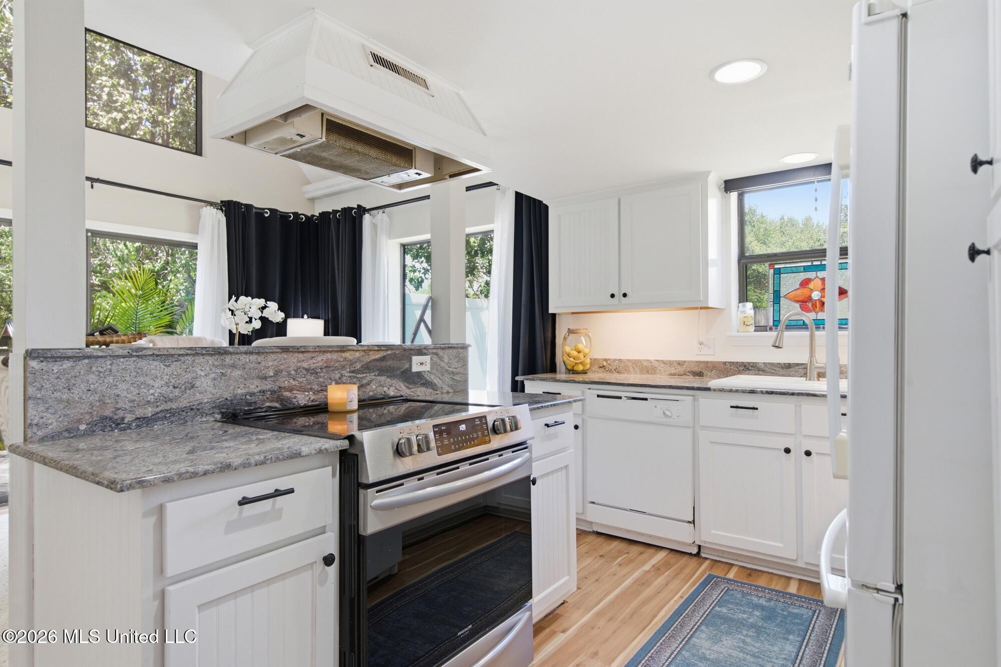 17376 Saucier Lizana Road Property Photo 13