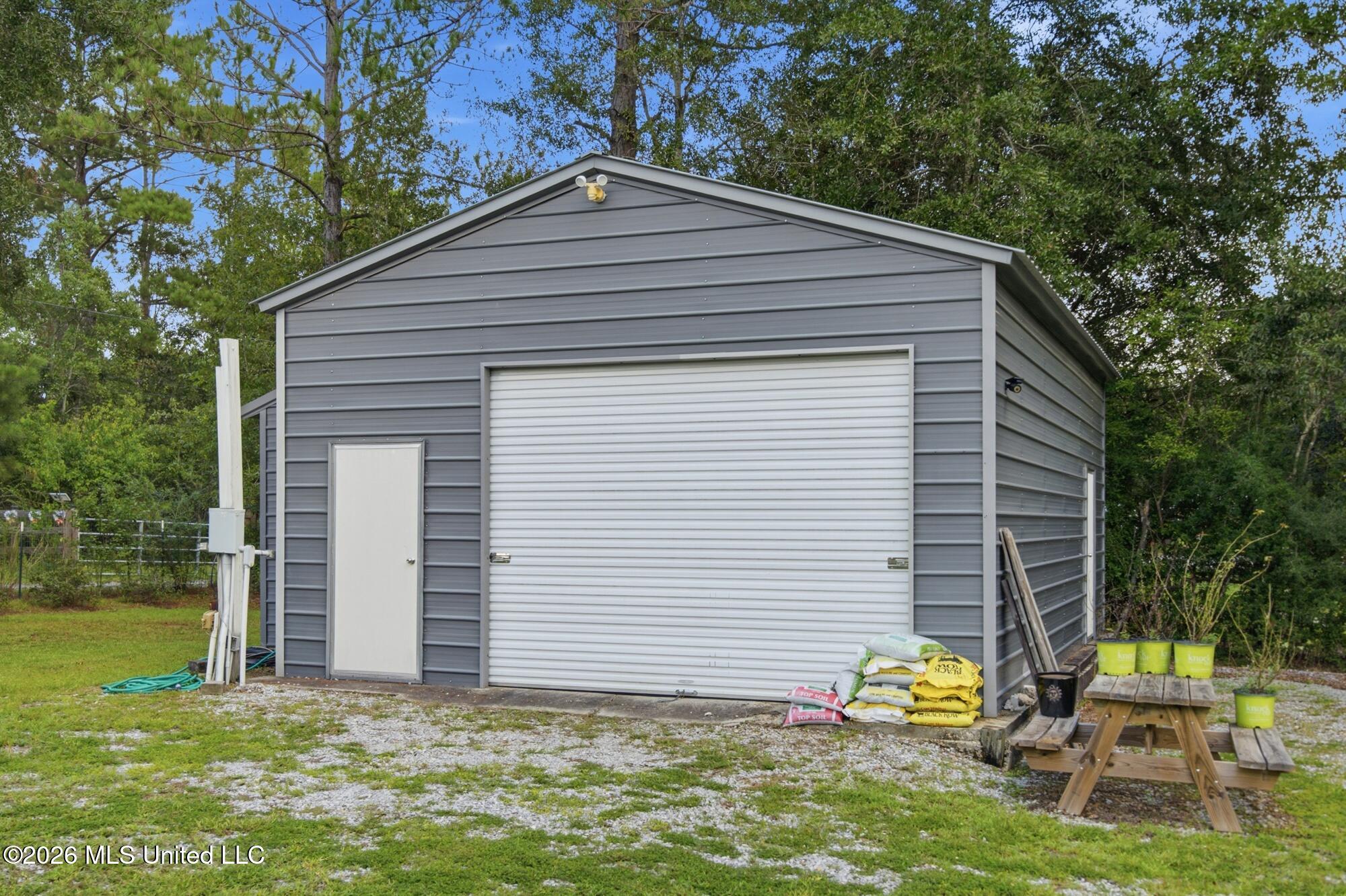 17376 Saucier Lizana Road Property Photo 38