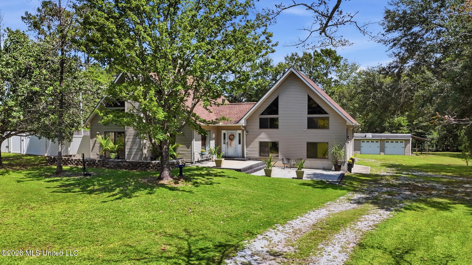 17376 Saucier Lizana Road Property Photo 45
