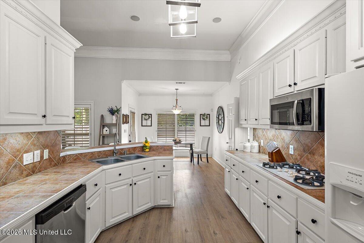 707 Highland Place Property Photo 15