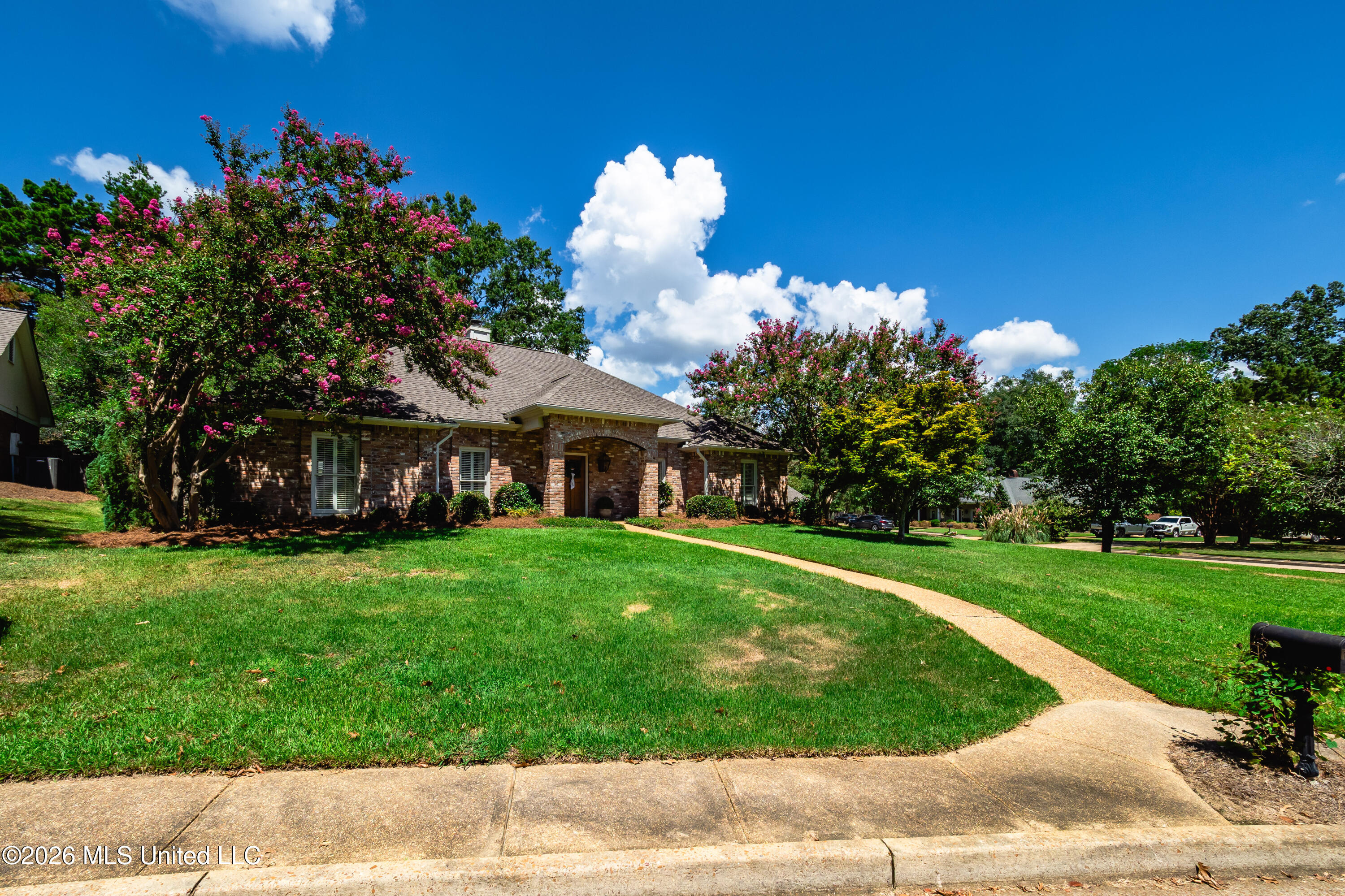 104 Arbor Ridge Road Property Photo 2
