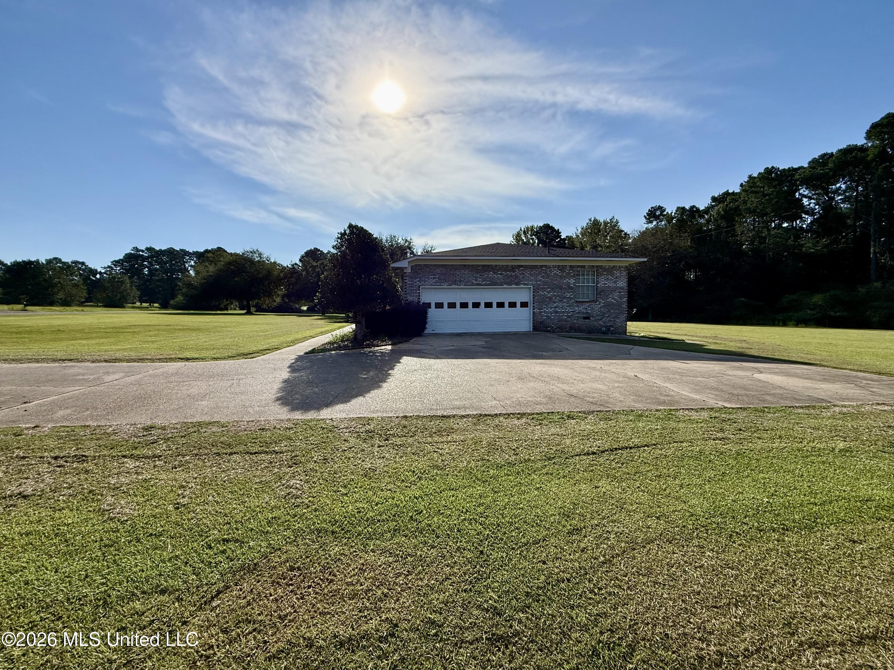 297 Old Magee Road Property Photo 4