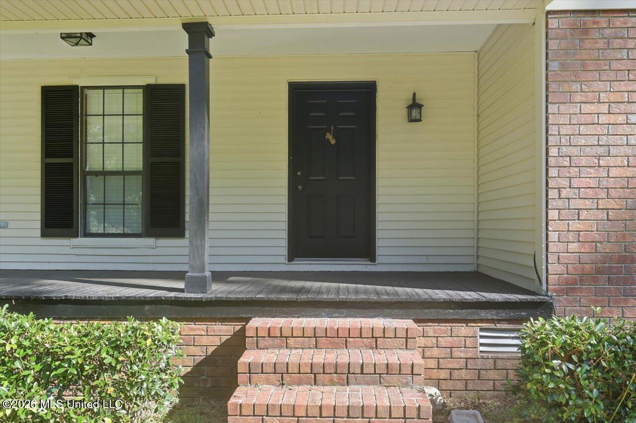 2053 Warrenton Property Photo 5