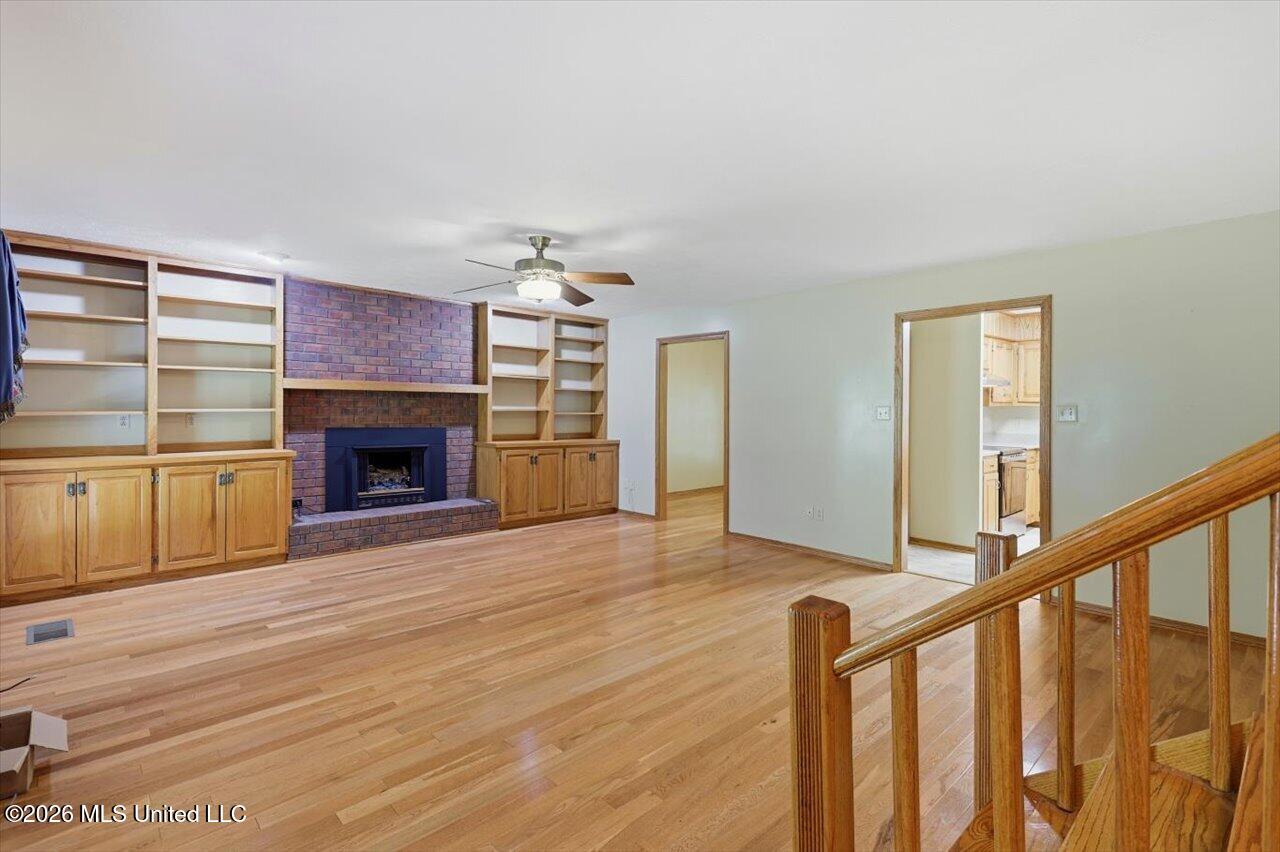 2053 Warrenton Property Photo 7