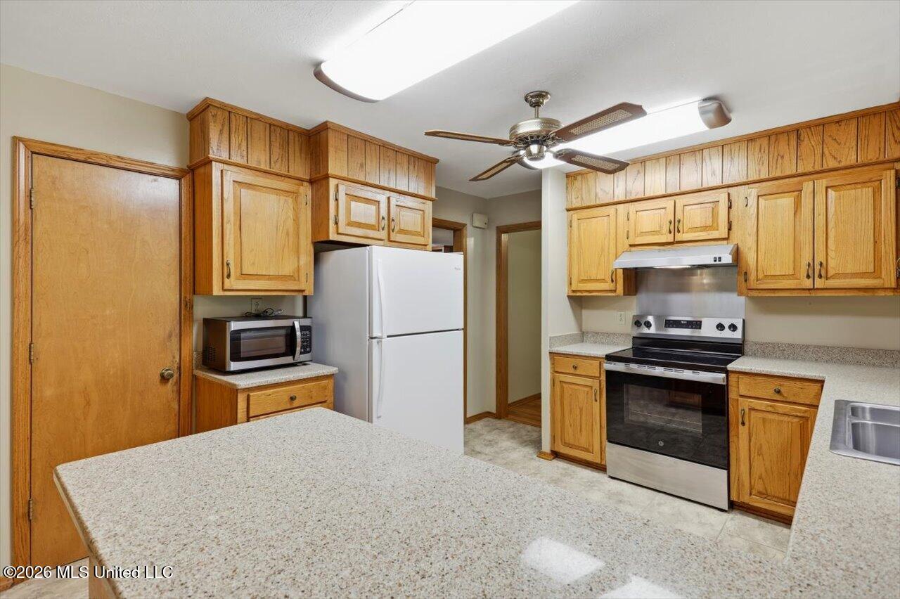2053 Warrenton Property Photo 13