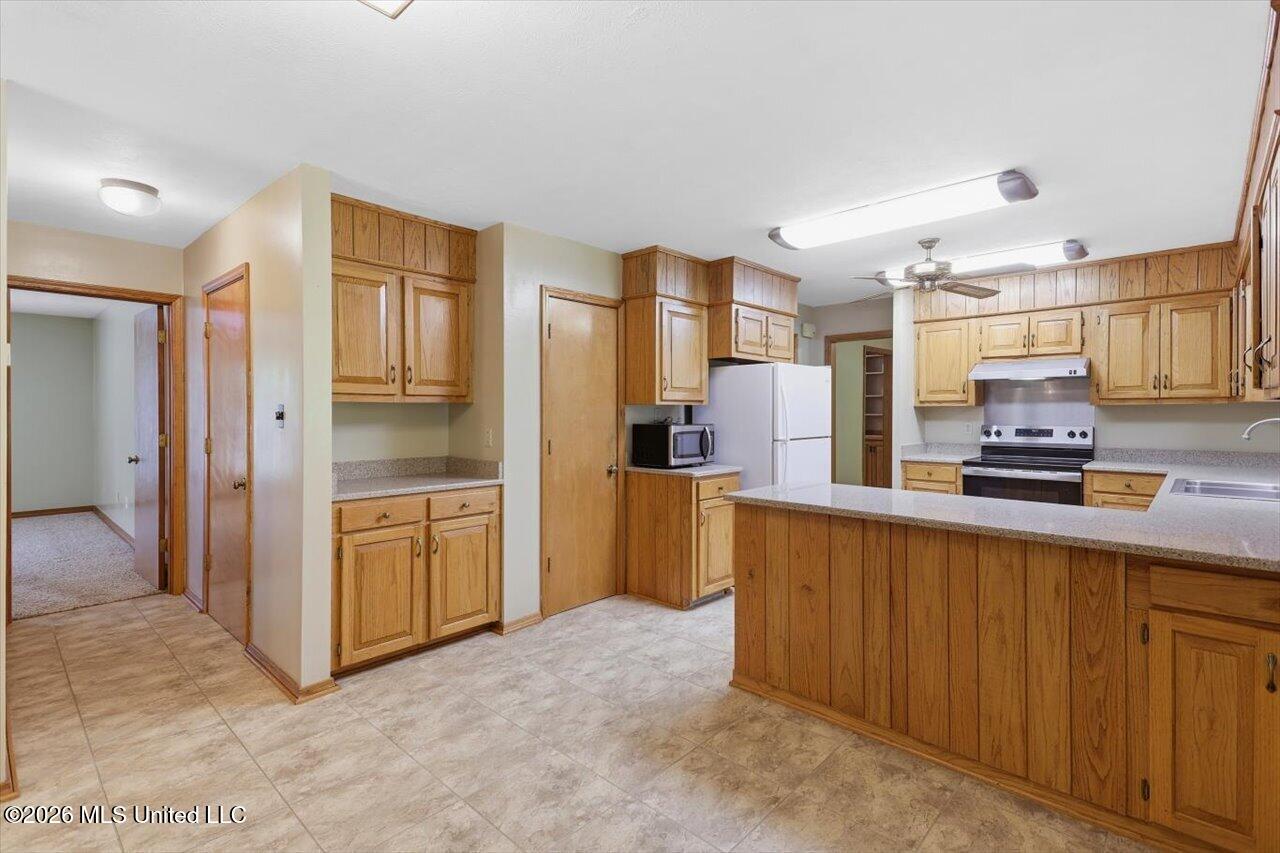2053 Warrenton Property Photo 17