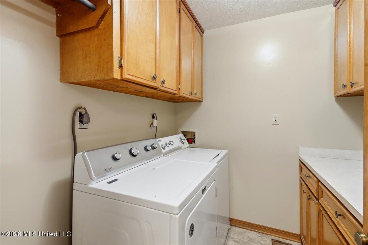 2053 Warrenton Property Photo 18
