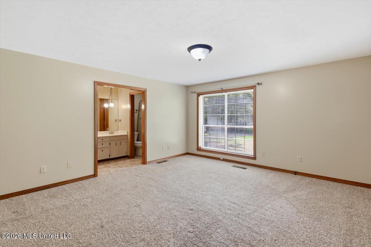 2053 Warrenton Property Photo 20