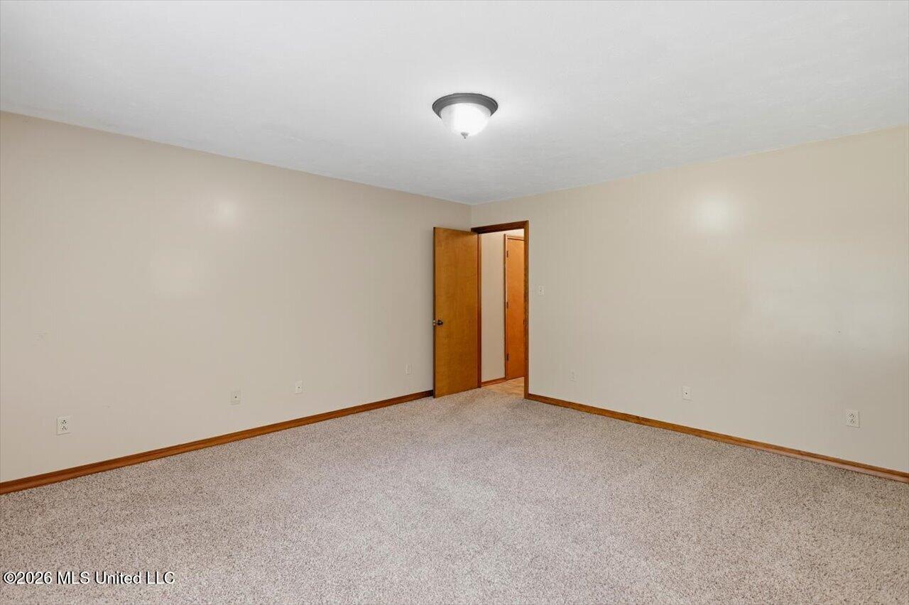2053 Warrenton Property Photo 21