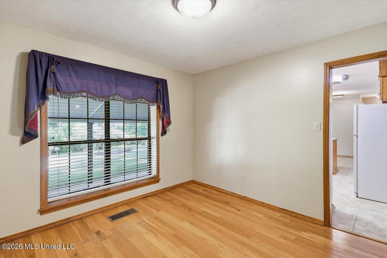 2053 Warrenton Property Photo 25