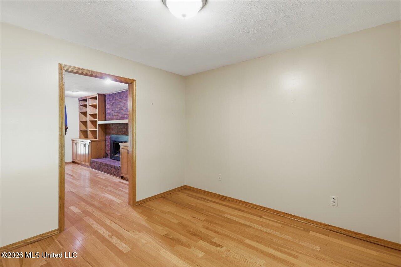 2053 Warrenton Property Photo 26