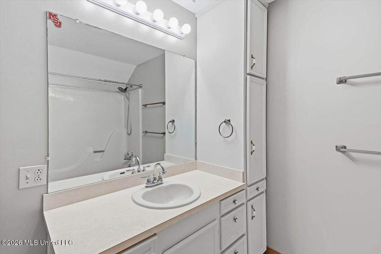2053 Warrenton Property Photo 29