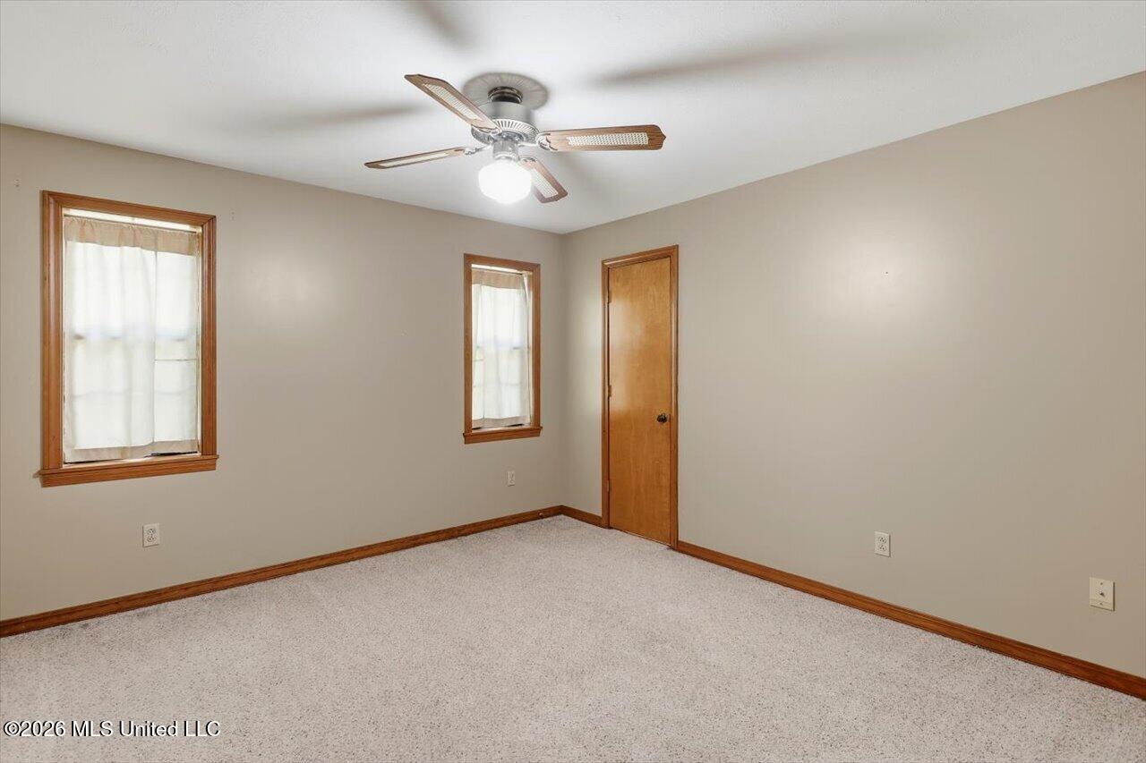 2053 Warrenton Property Photo 32