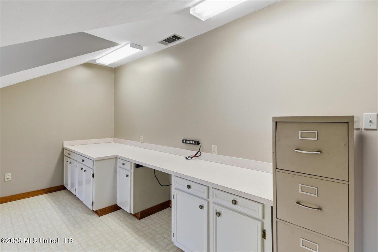 2053 Warrenton Property Photo 34