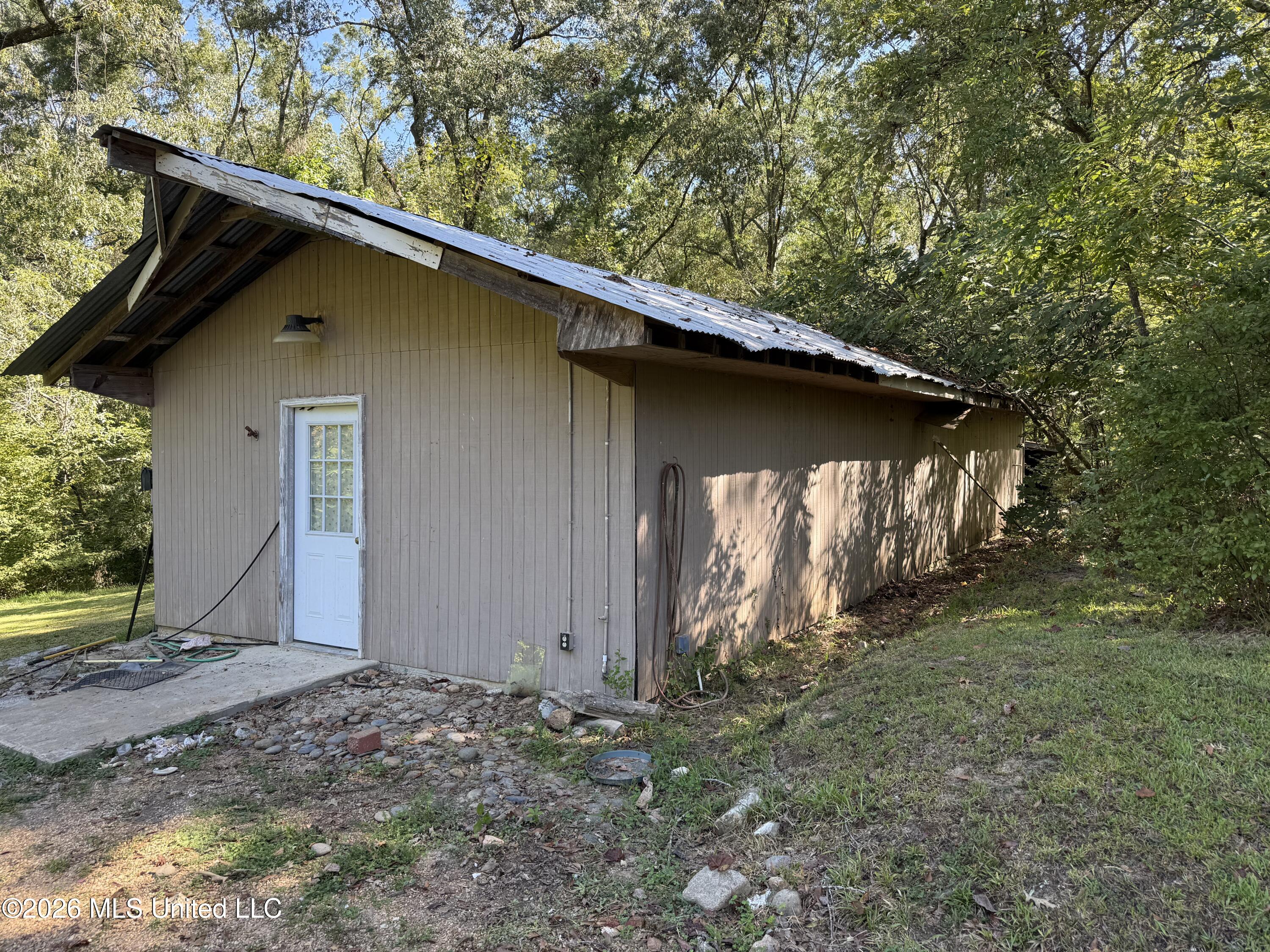 2053 Warrenton Property Photo 42